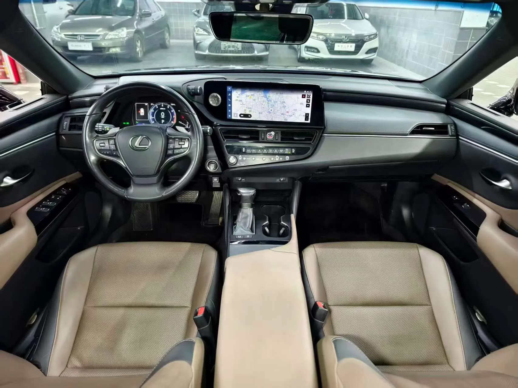 Lexus ES 2024 г. 47130 км. — фото 17