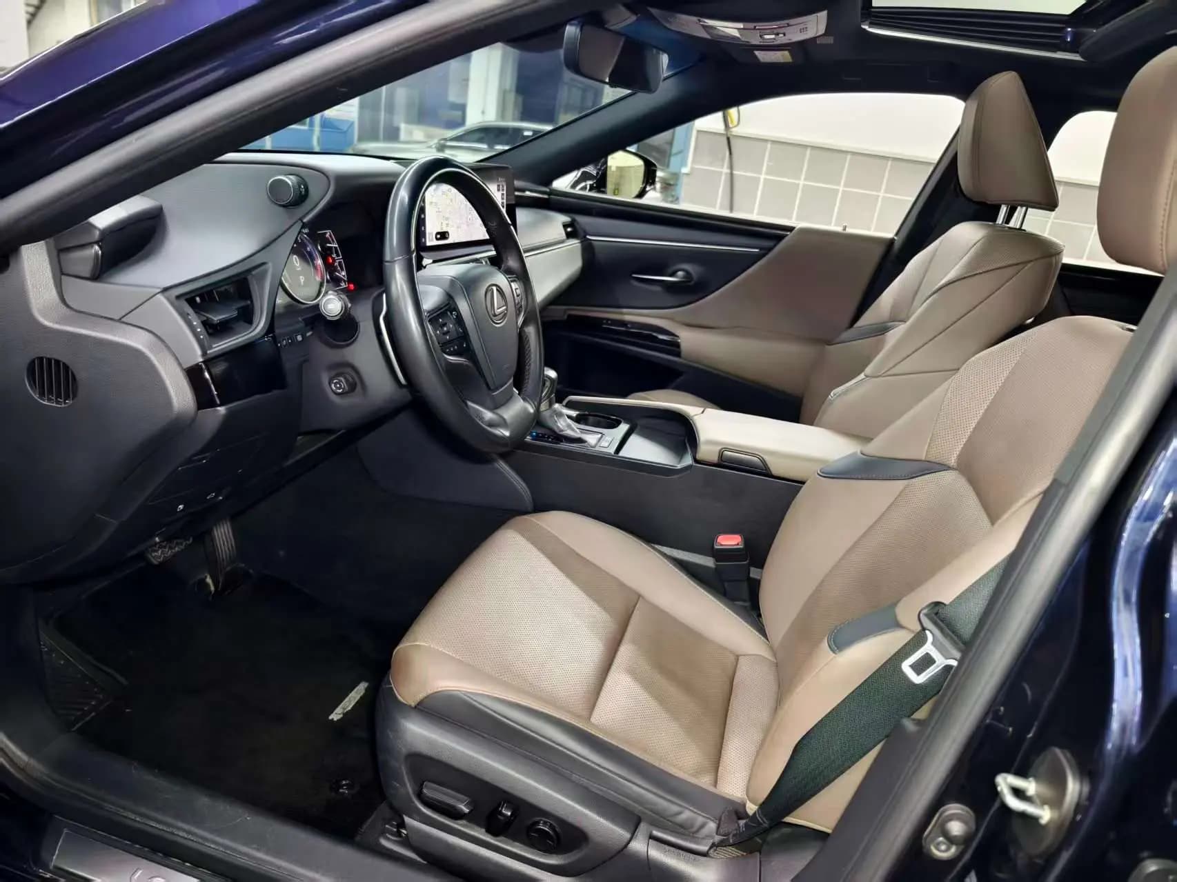 Lexus ES 2024 г. 47130 км. — фото 18