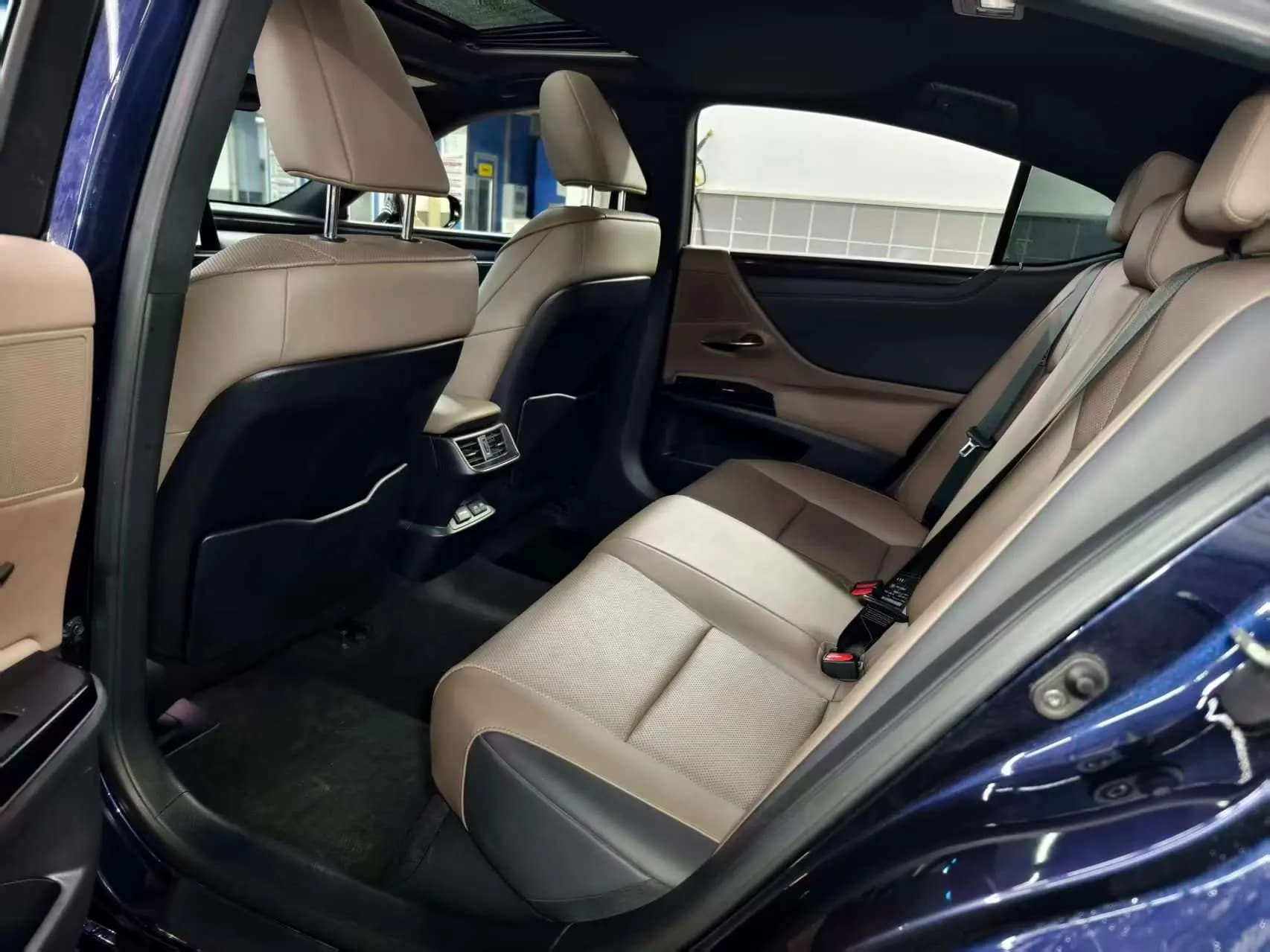 Lexus ES 2024 г. 47130 км. — фото 19