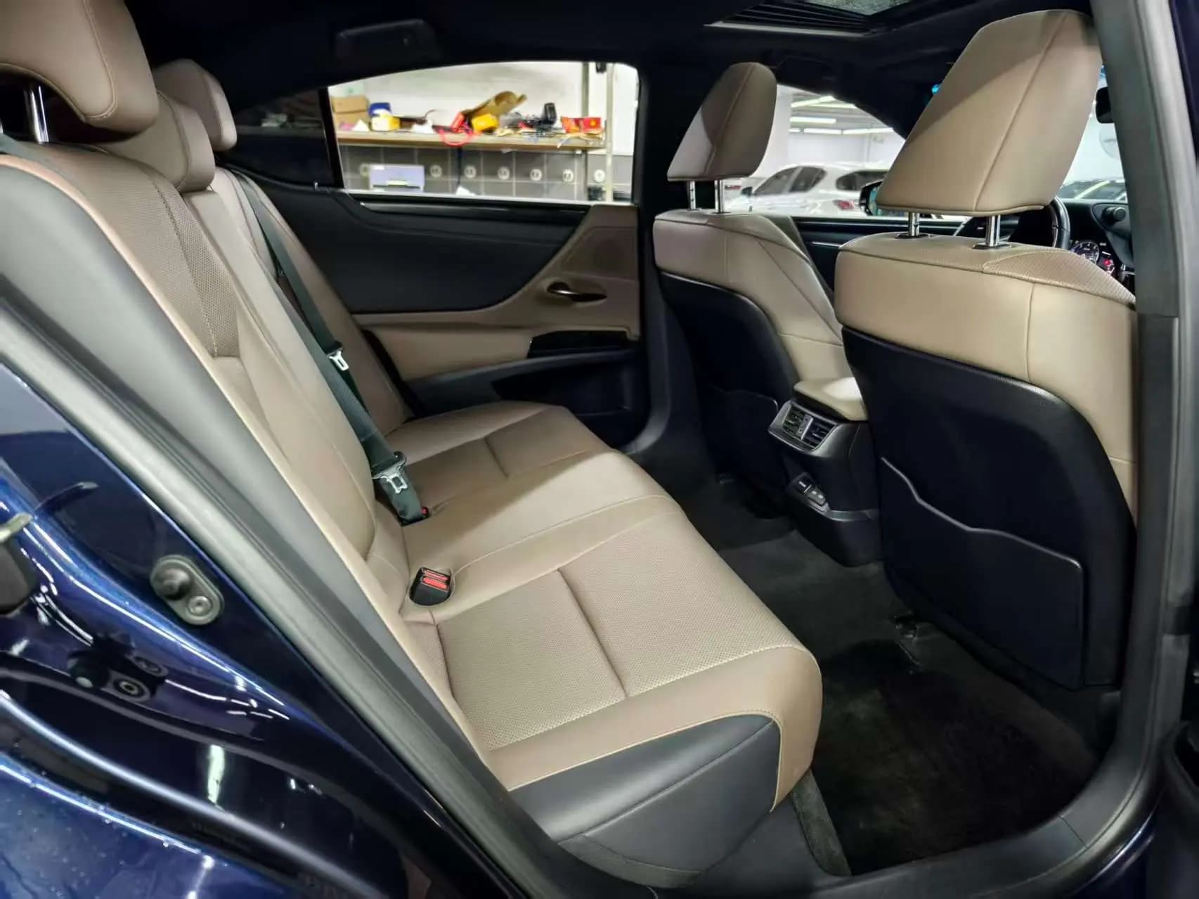 Lexus ES 2024 г. 47130 км. — фото 23