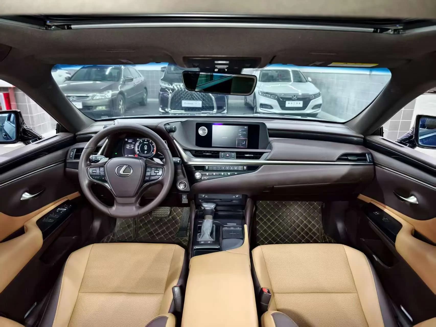 Lexus ES 2021 г. 84131 км. — фото 11