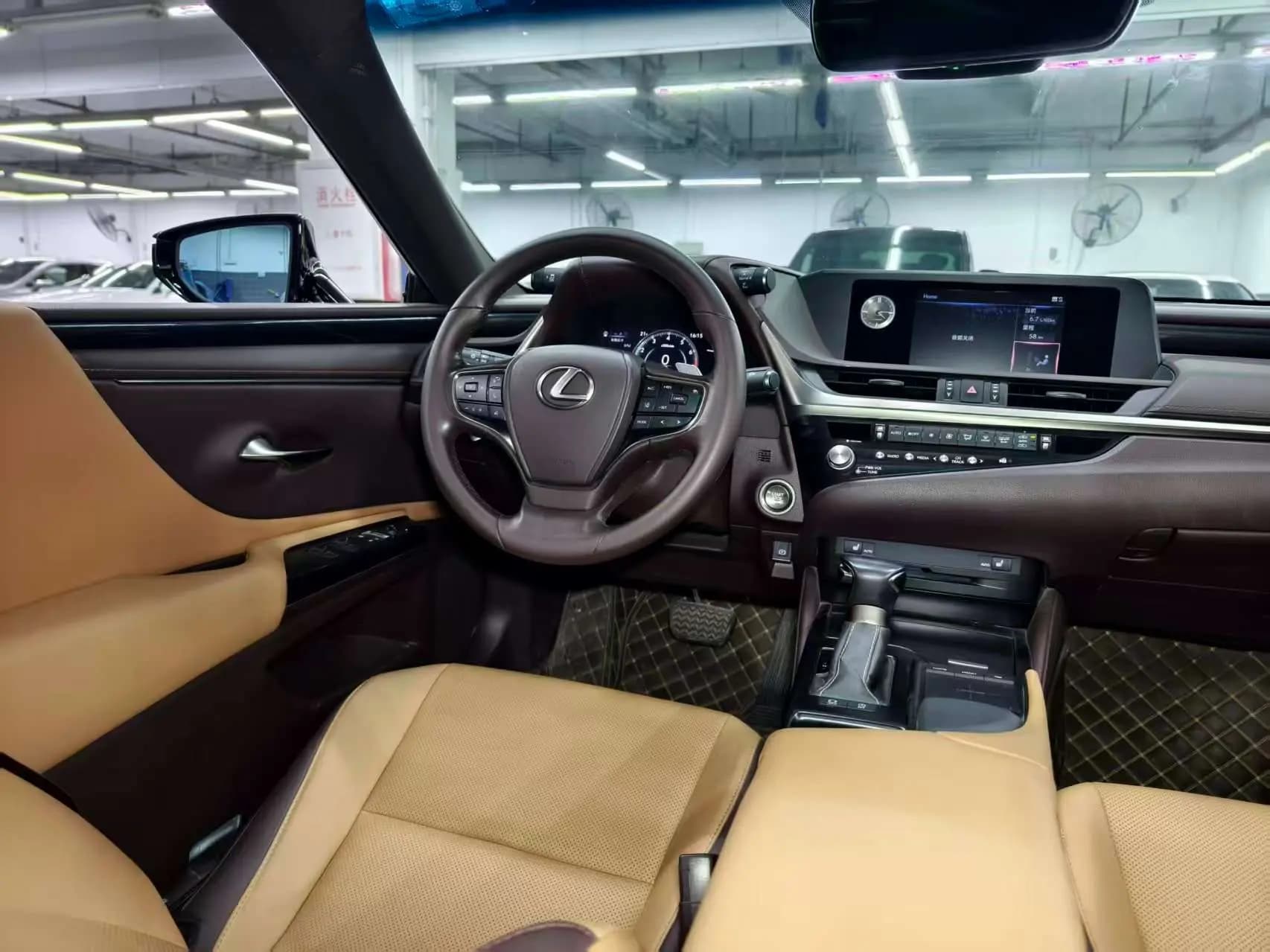 Lexus ES 2021 г. 84131 км. — фото 14
