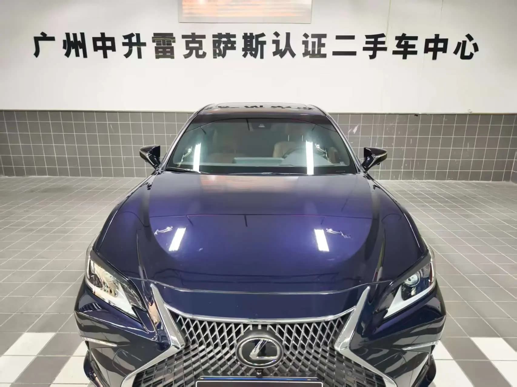 Lexus ES 2021 г. 84131 км. — фото 9