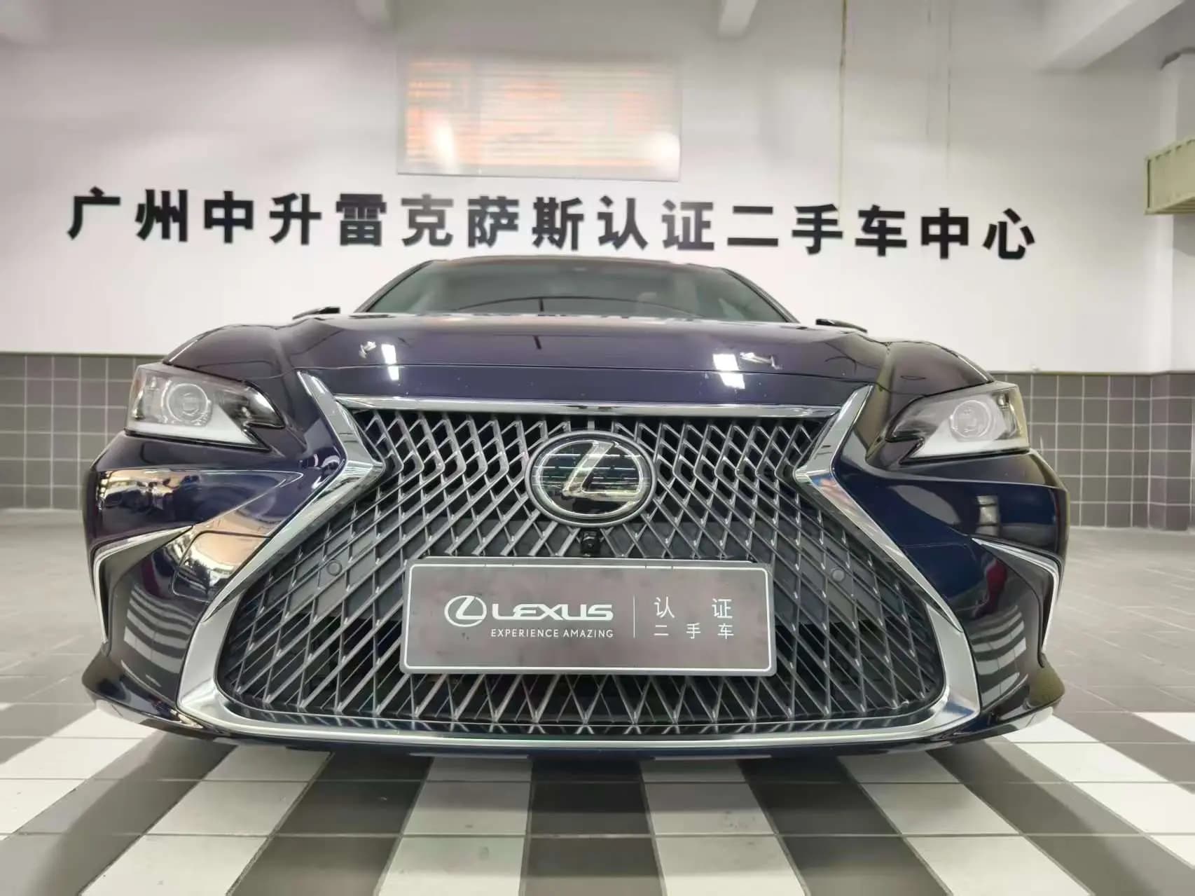 Lexus ES 2021 г. 84131 км. — фото 10