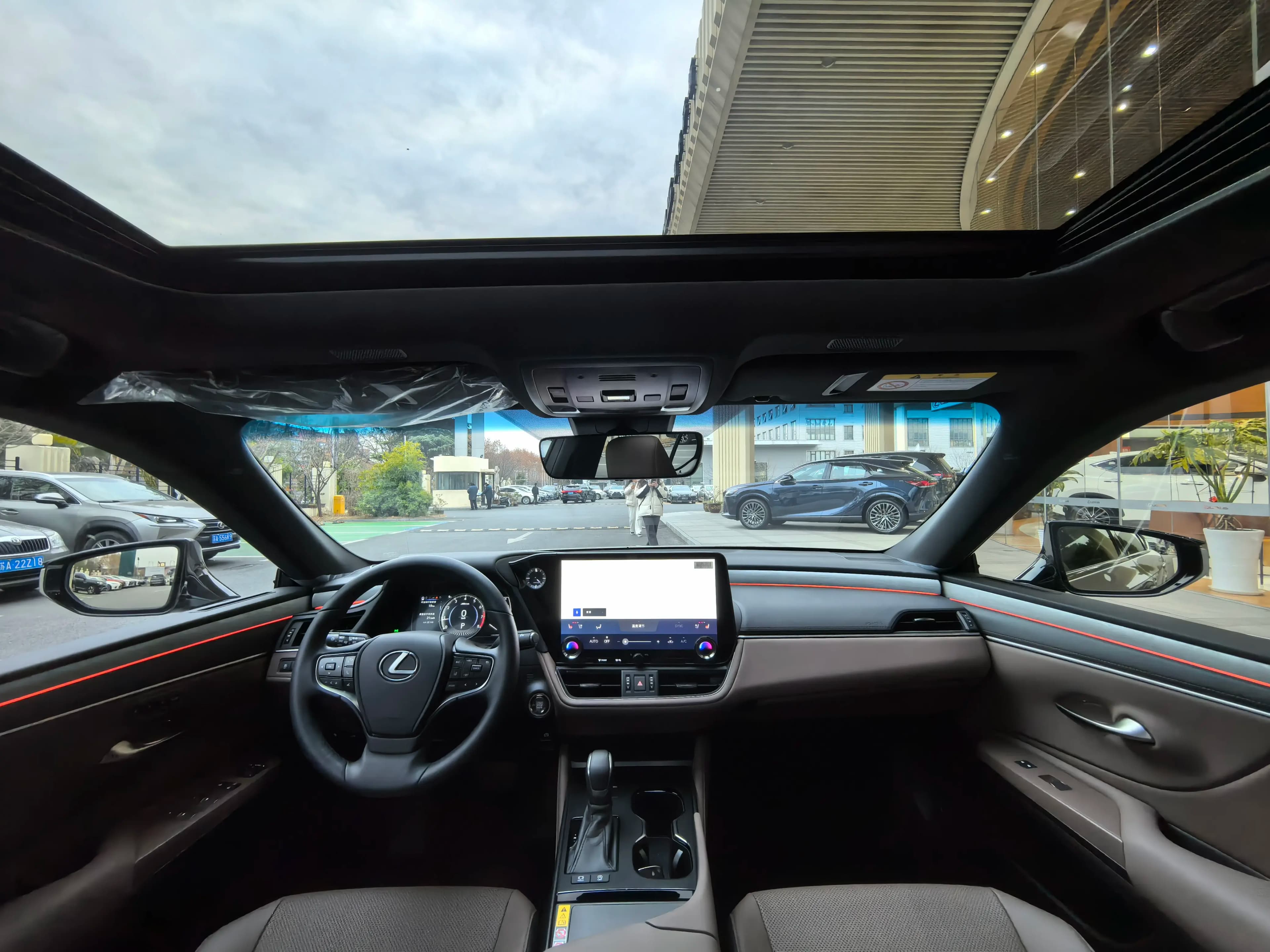 Lexus ES 2025 г. 4132 км. — фото 15