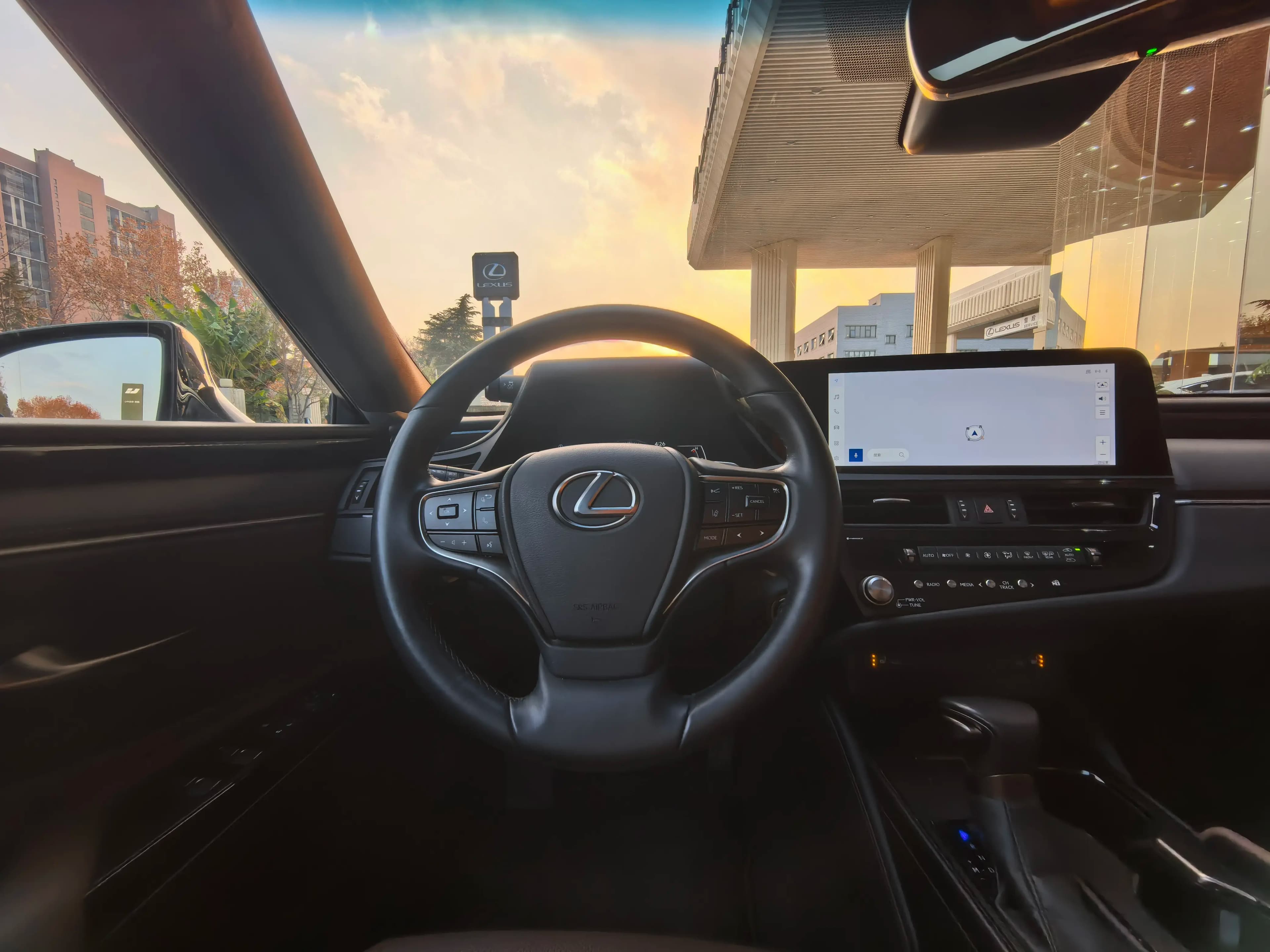 Lexus ES 2024 г. 22133 км. — фото 14