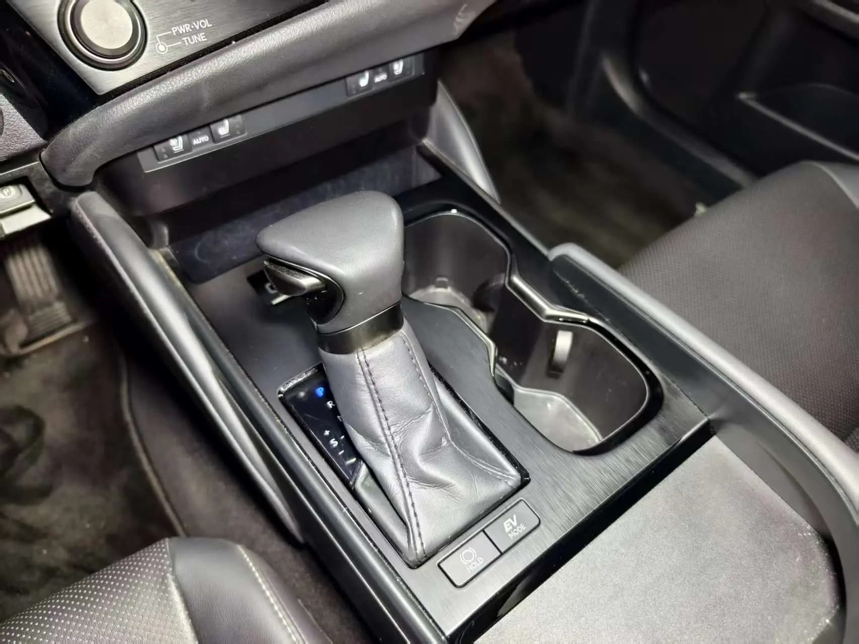 Lexus ES 2023 г. 55107 км. — фото 15