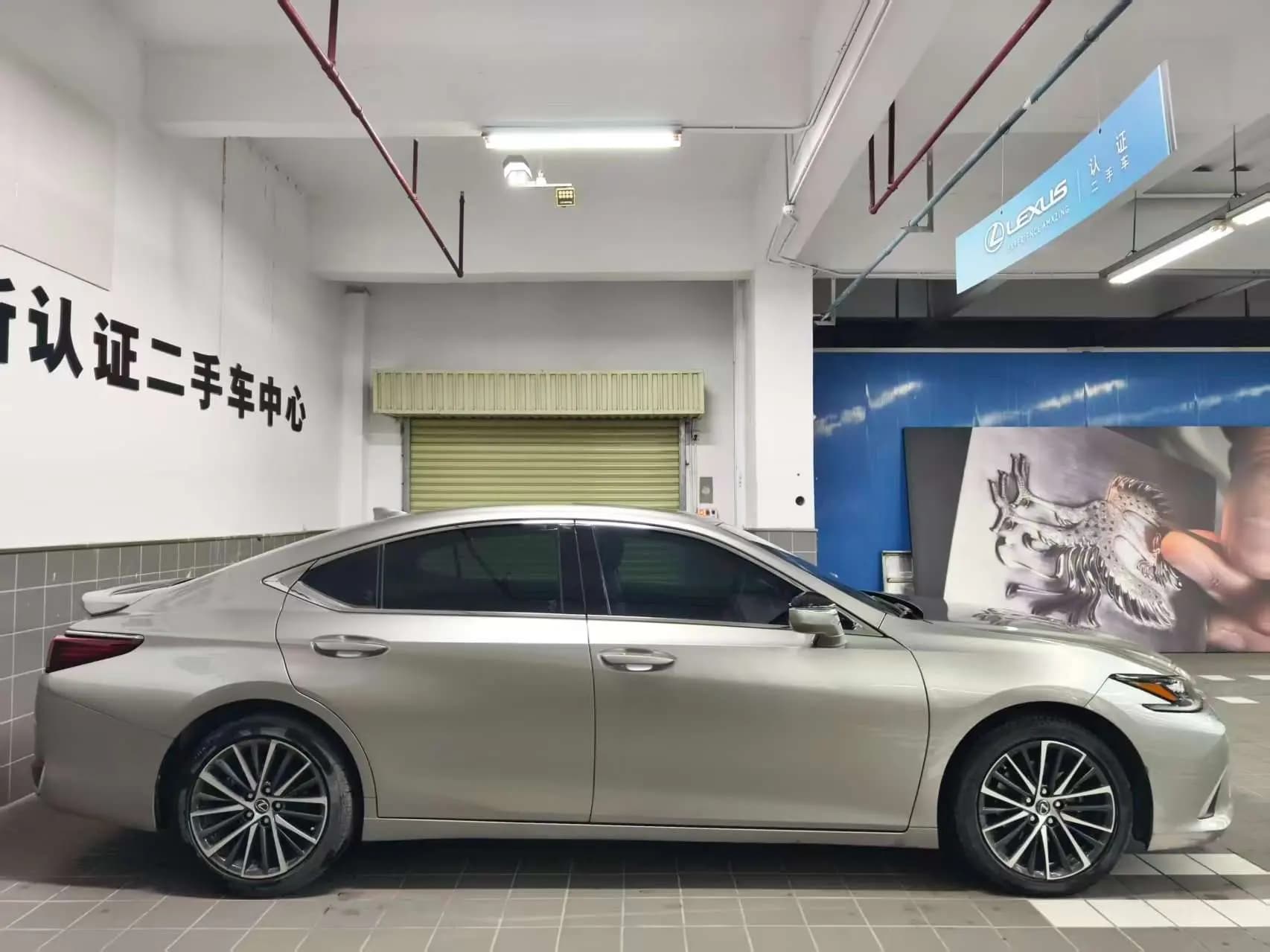 Lexus ES 2023 г. 55107 км. — фото 5