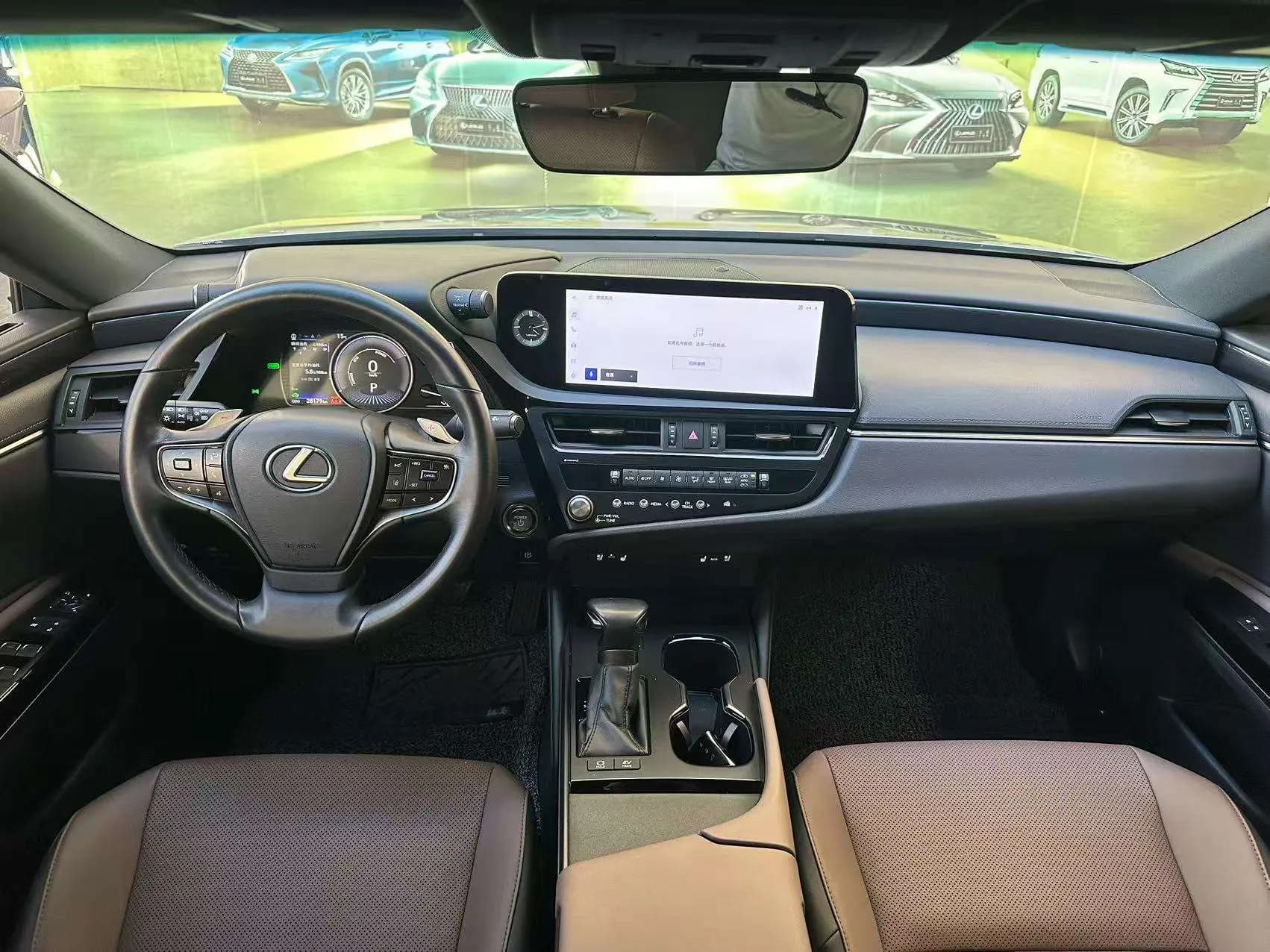 Lexus ES 2024 г. 28135 км. — фото 15