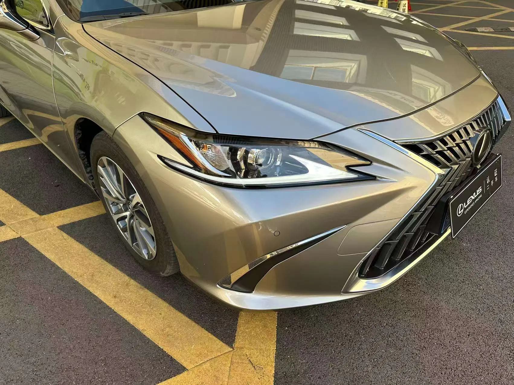 Lexus ES 2024 г. 28135 км. — фото 3