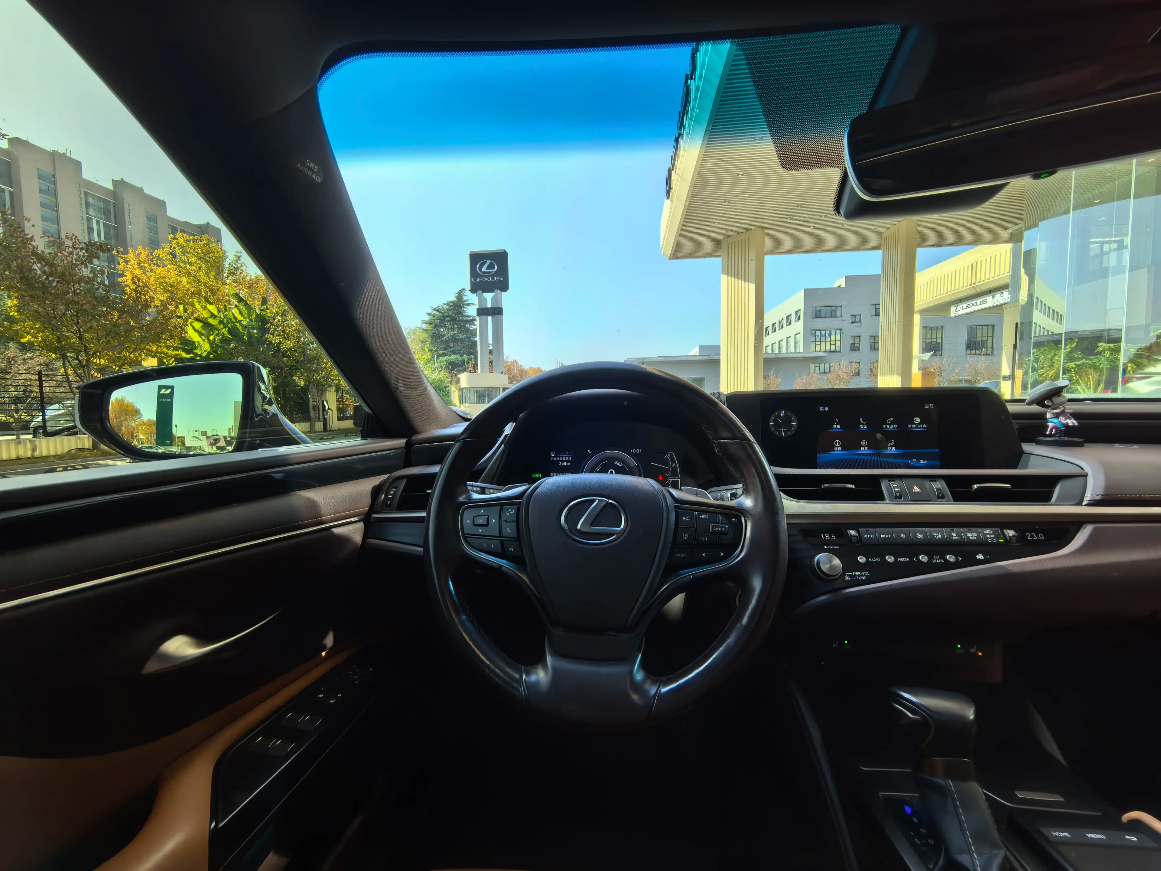 Lexus ES 2021 г. 99136 км. — фото 12