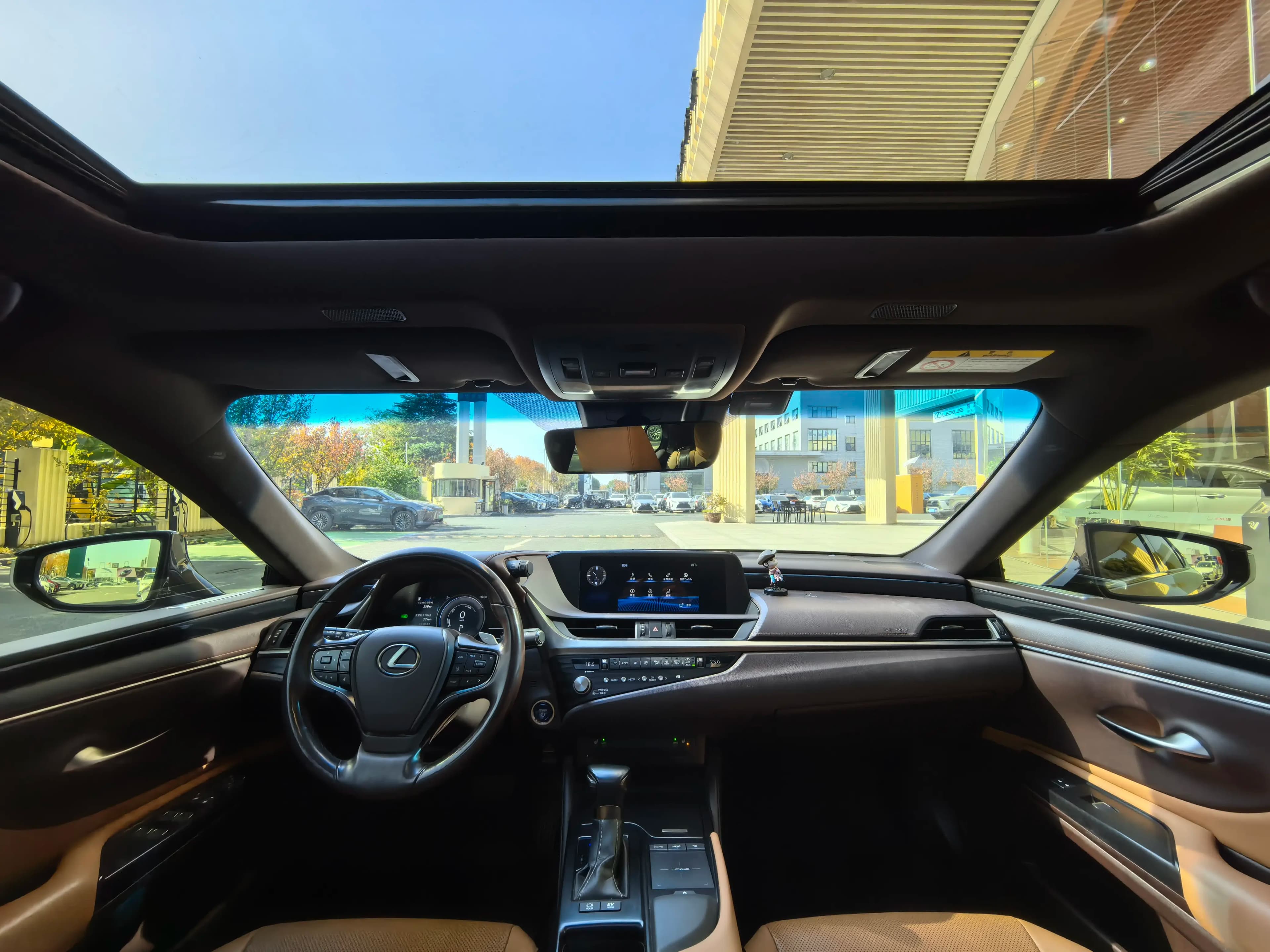 Lexus ES 2021 г. 99136 км. — фото 13