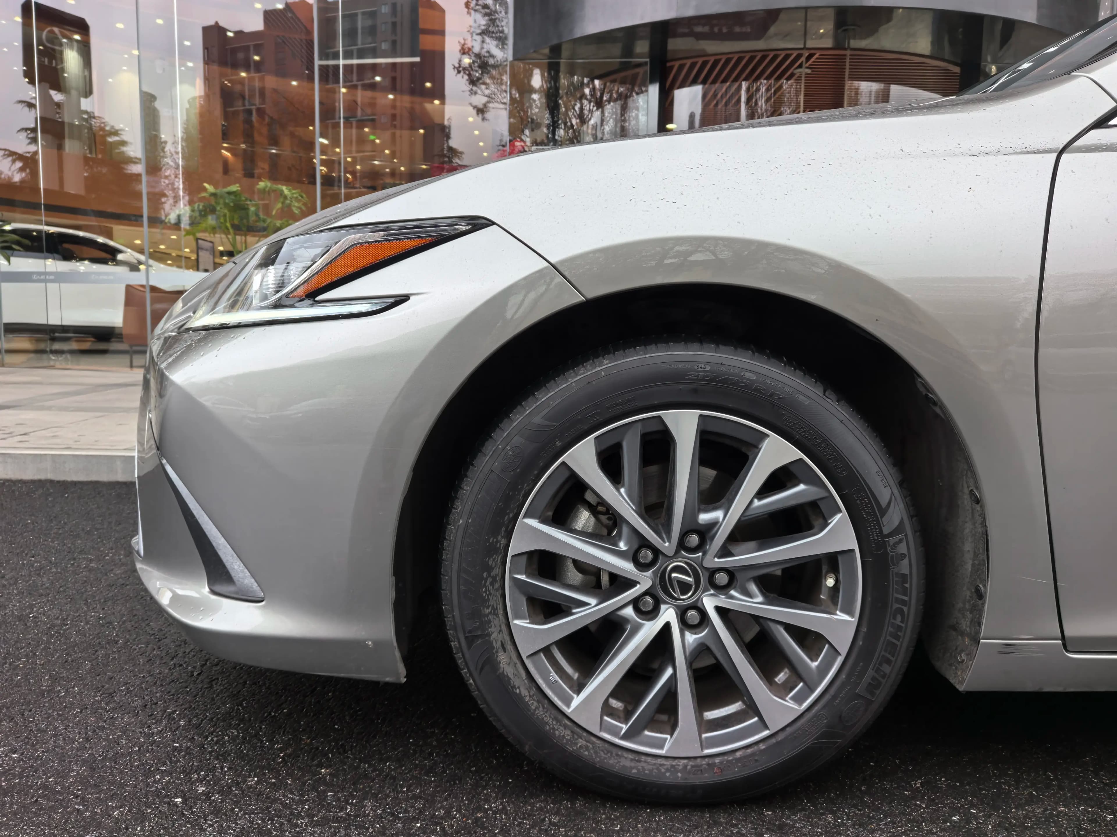 Lexus ES 2024 г. 23138 км. — фото 11