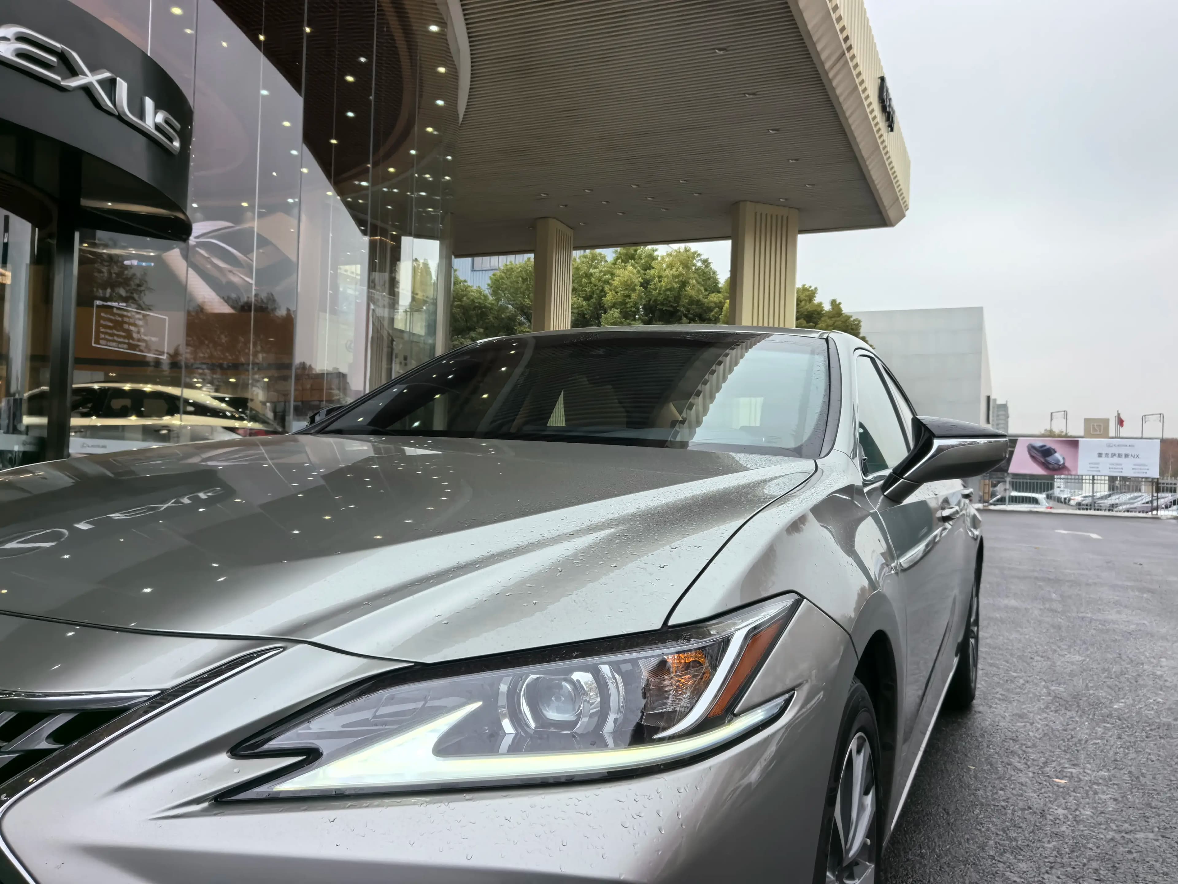 Lexus ES 2024 г. 23138 км. — фото 9