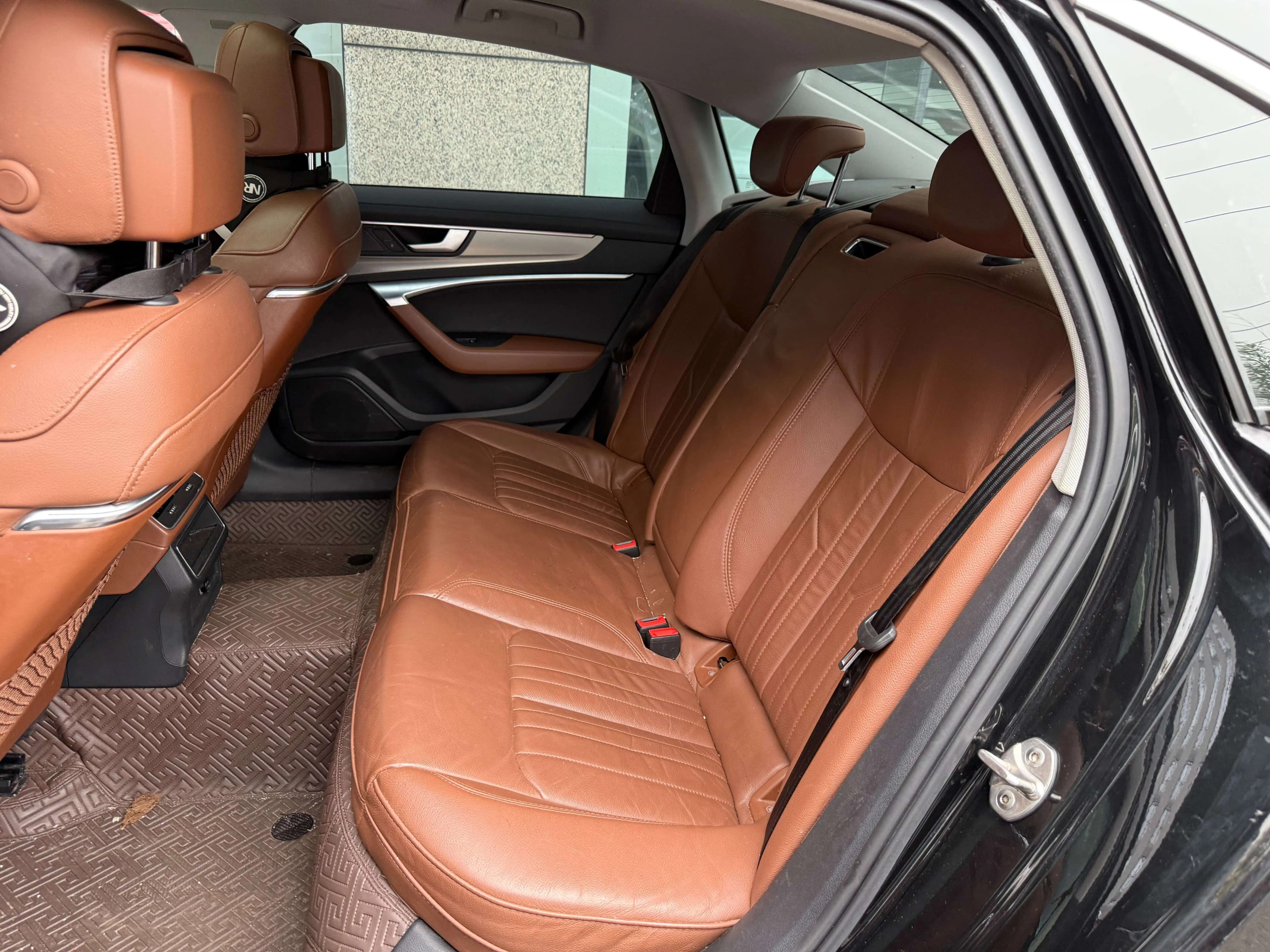 Audi A6L 2021 г. 99130 км. — фото 9