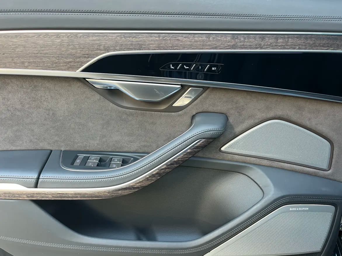 Audi A8 2021 г. 48023 км. — фото 17