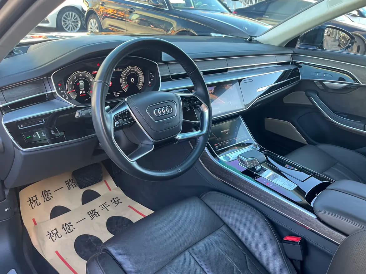 Audi A8 2021 г. 48023 км. — фото 30