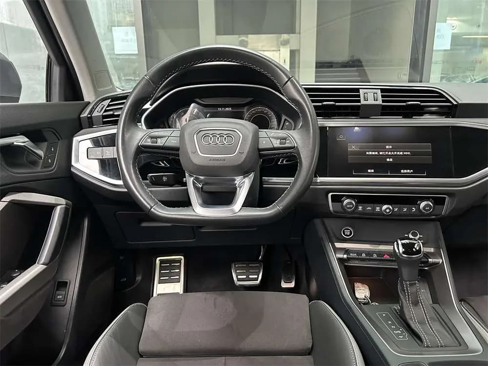 Audi Q3 2022 г. 32808 км. — фото 11
