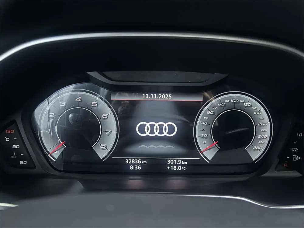 Audi Q3 2022 г. 32808 км. — фото 10