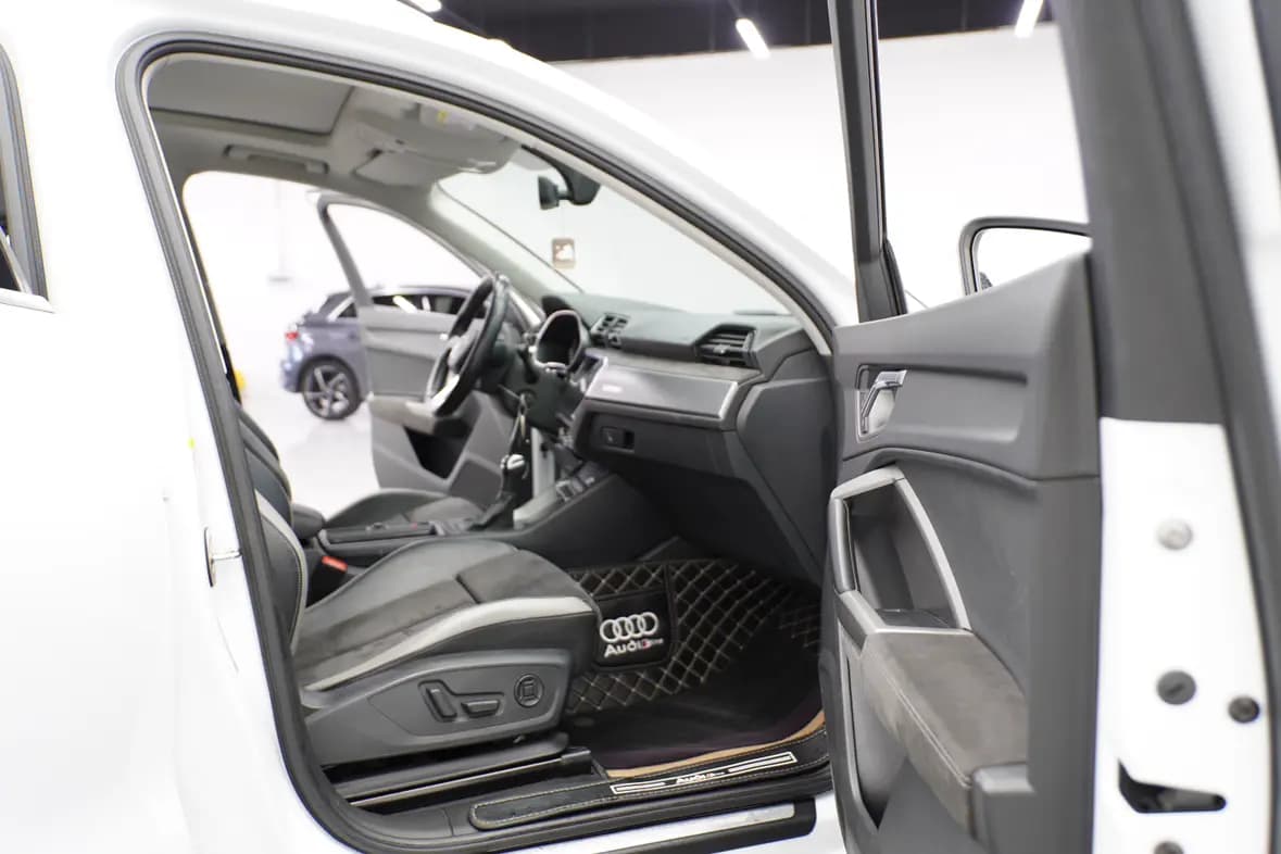 Audi Q3 2021 г. 54007 км. — фото 18
