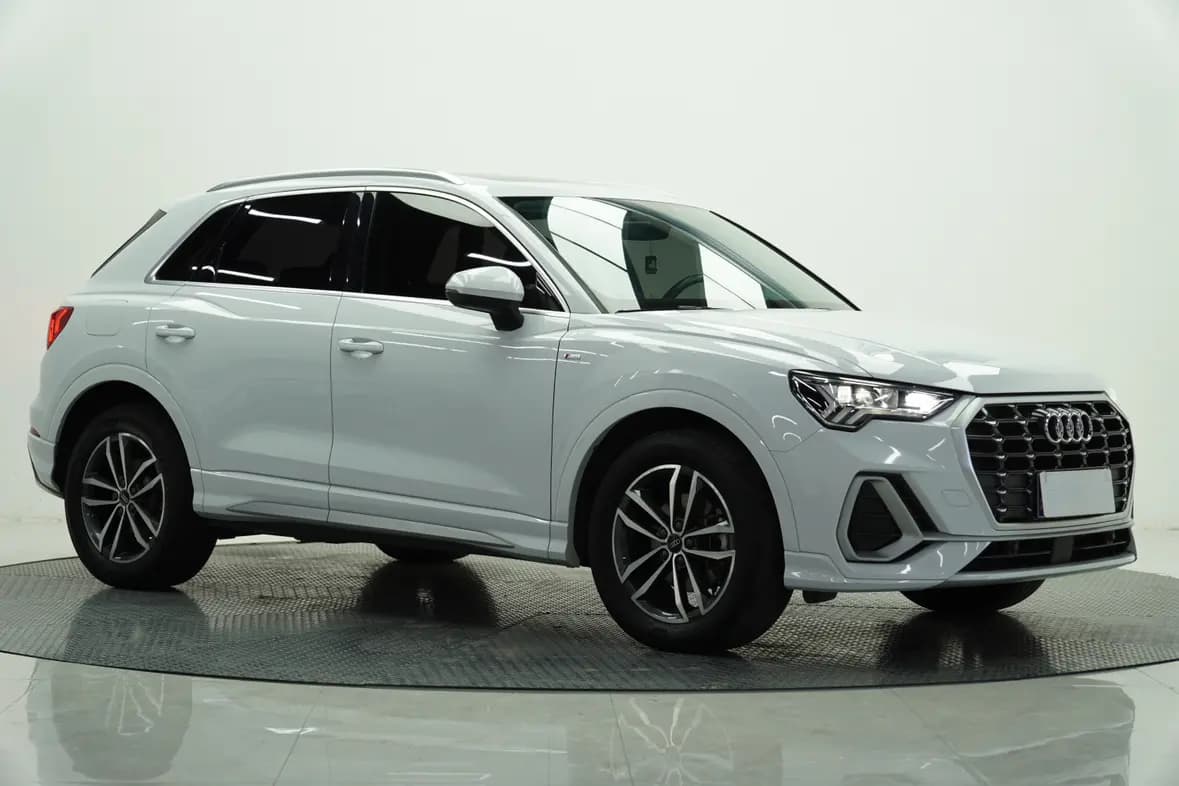 Audi Q3 2021 г. 54007 км. — фото 3