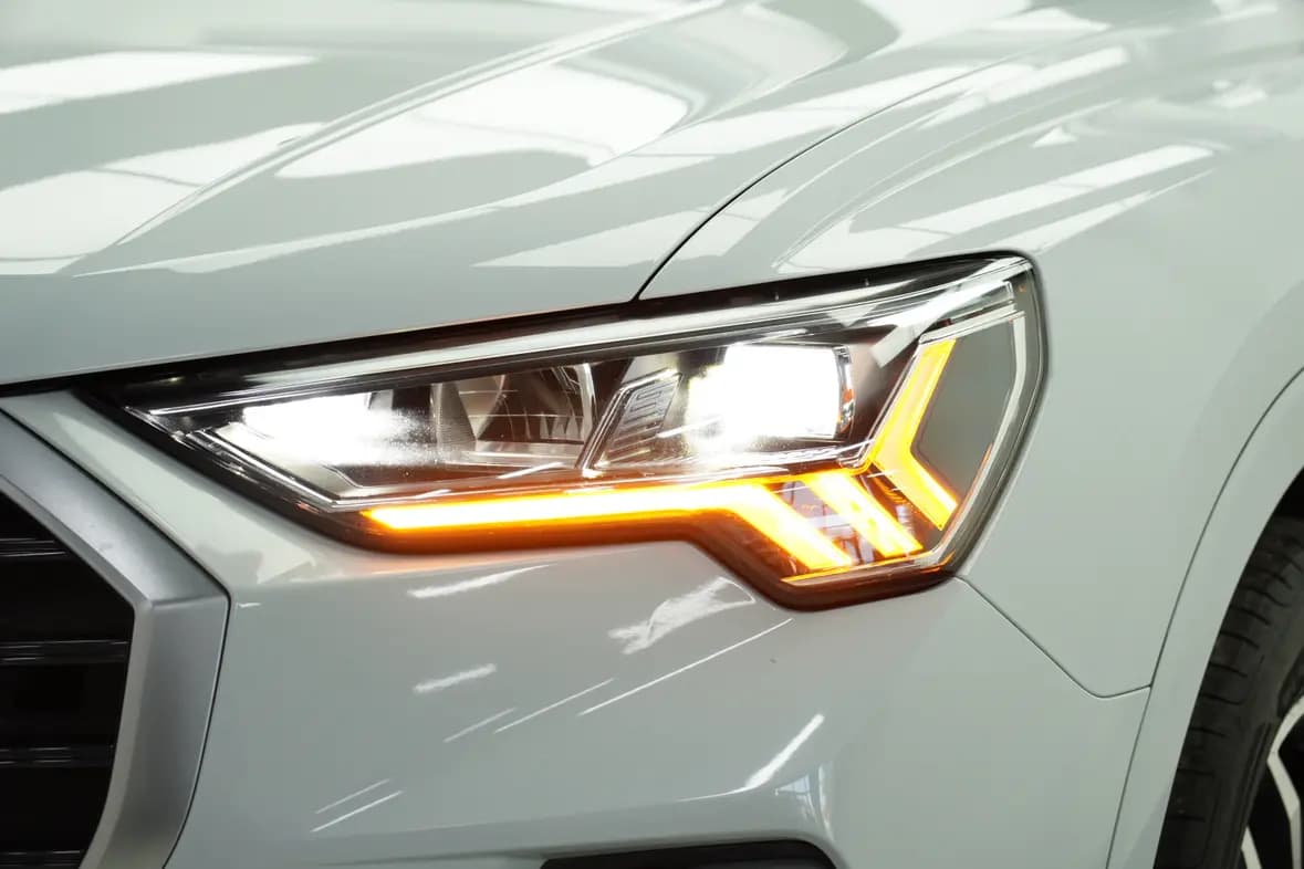 Audi Q3 2021 г. 54007 км. — фото 7