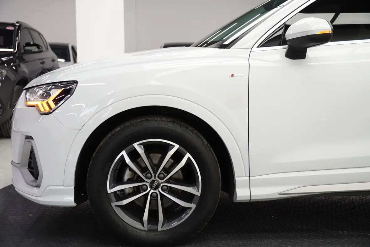 Audi Q3 2021 г. 54007 км. — фото 9