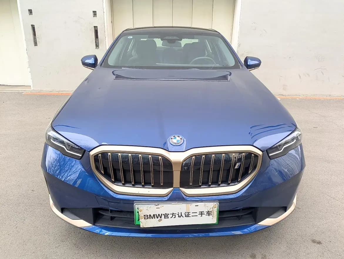 BMW i5 2024 г. 9760 км. — фото 2
