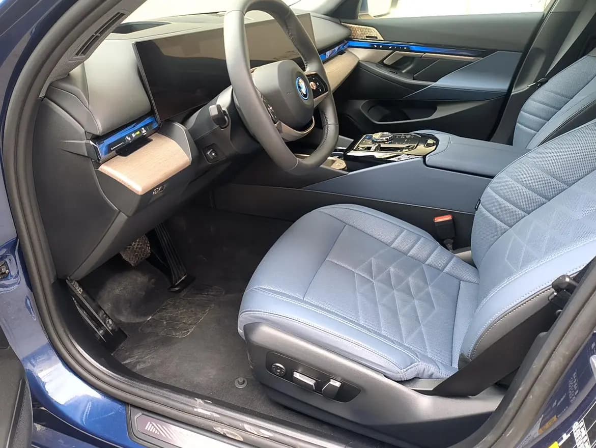 BMW i5 2024 г. 9760 км. — фото 15