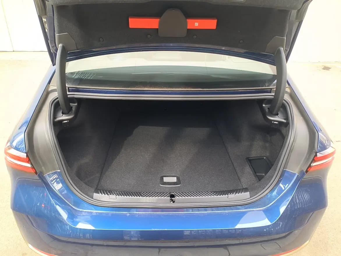 BMW i5 2024 г. 9760 км. — фото 16