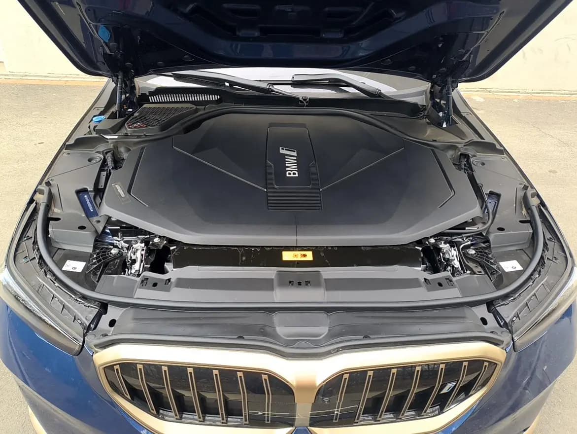 BMW i5 2024 г. 9760 км. — фото 7