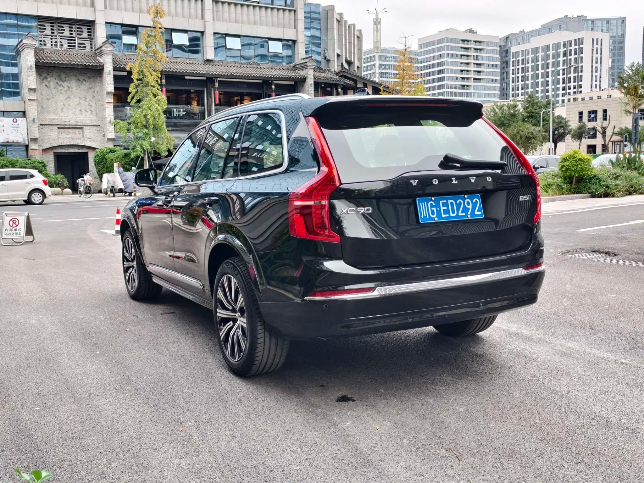 Volvo XC90 2024 г. 35064 км. — фото 4