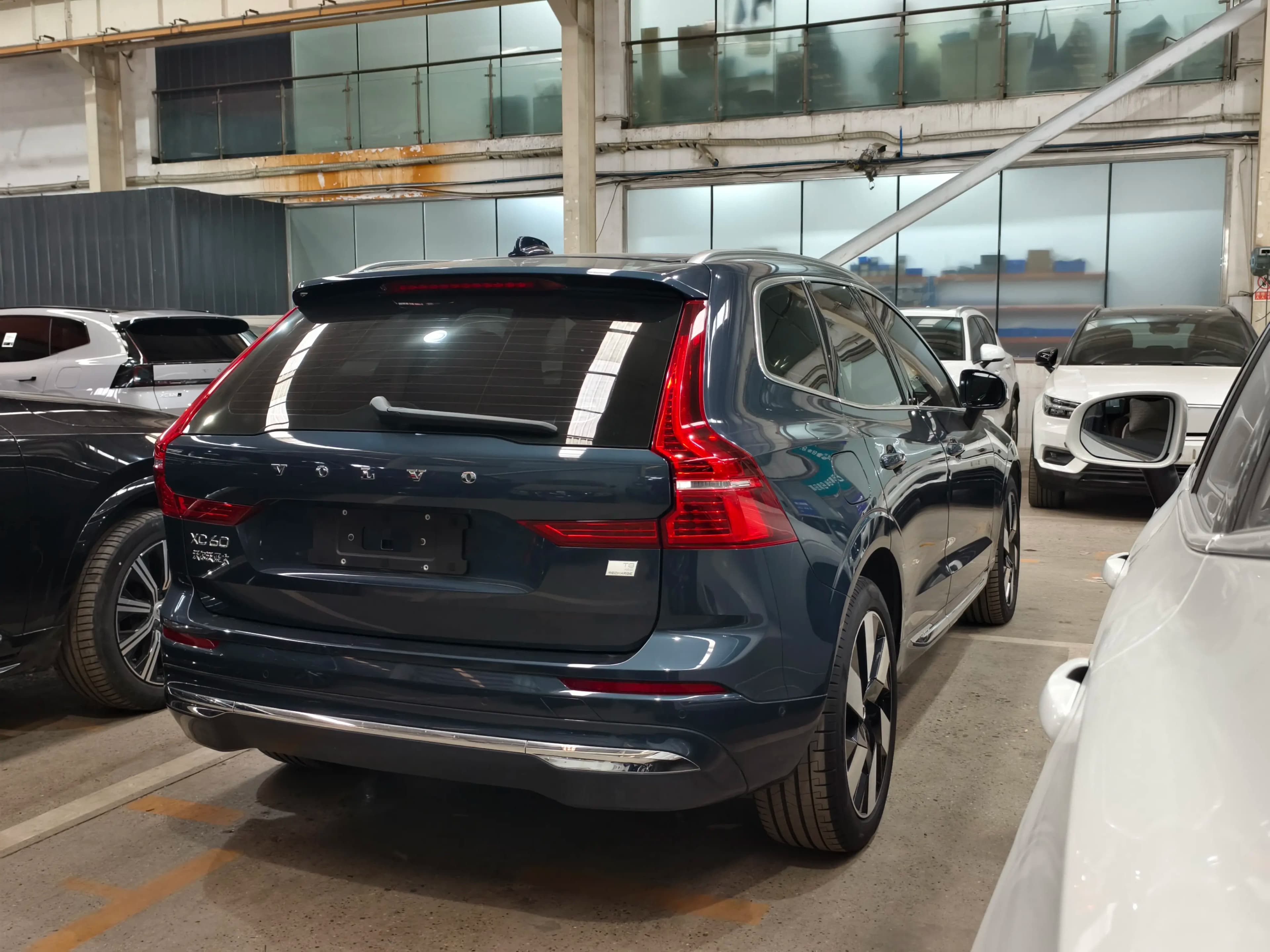 Volvo XC60 PHEV 2023 г. 29112 км. — фото 5