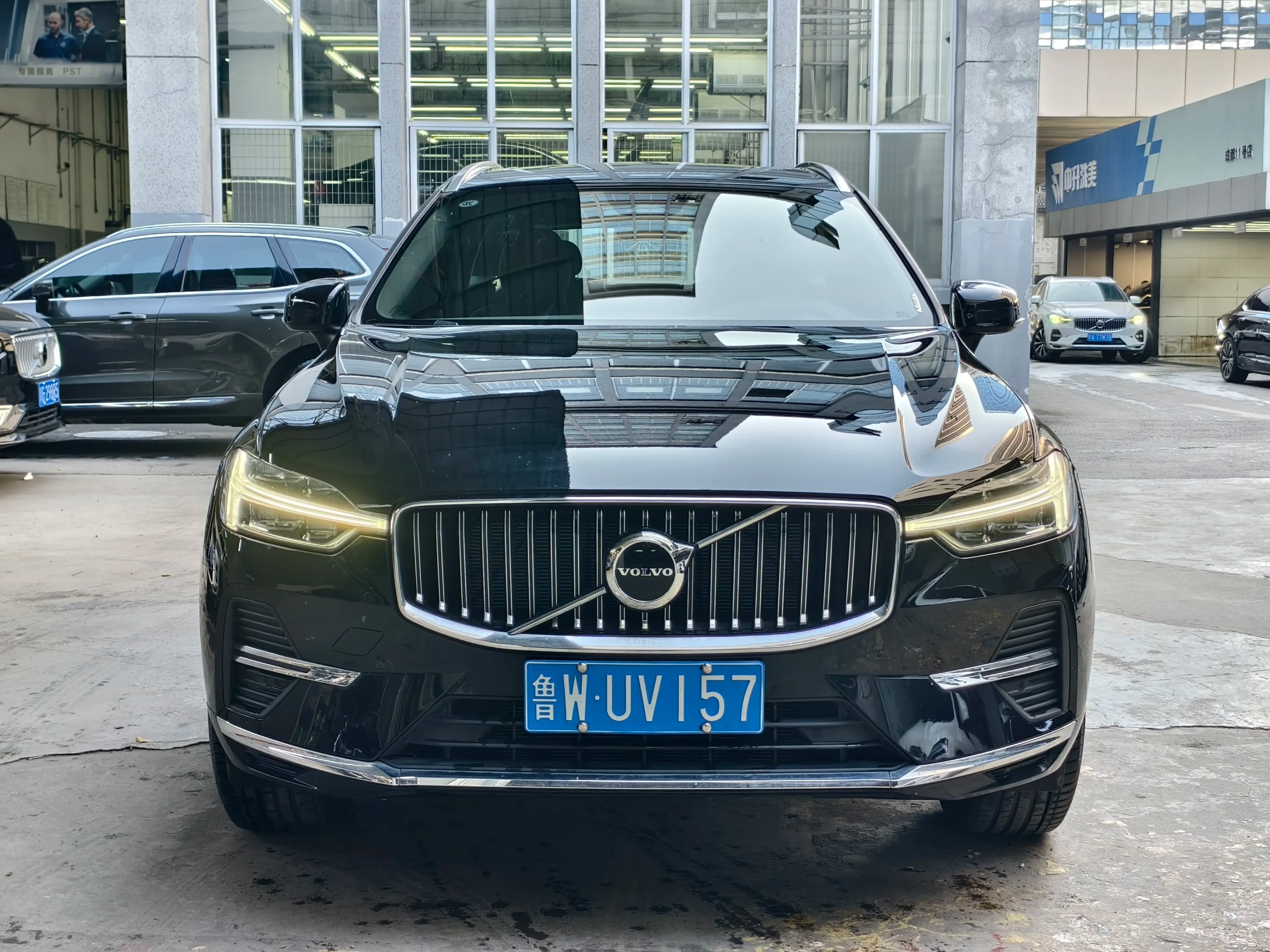 Volvo XC60 2025 г. 6114 км. — фото 2