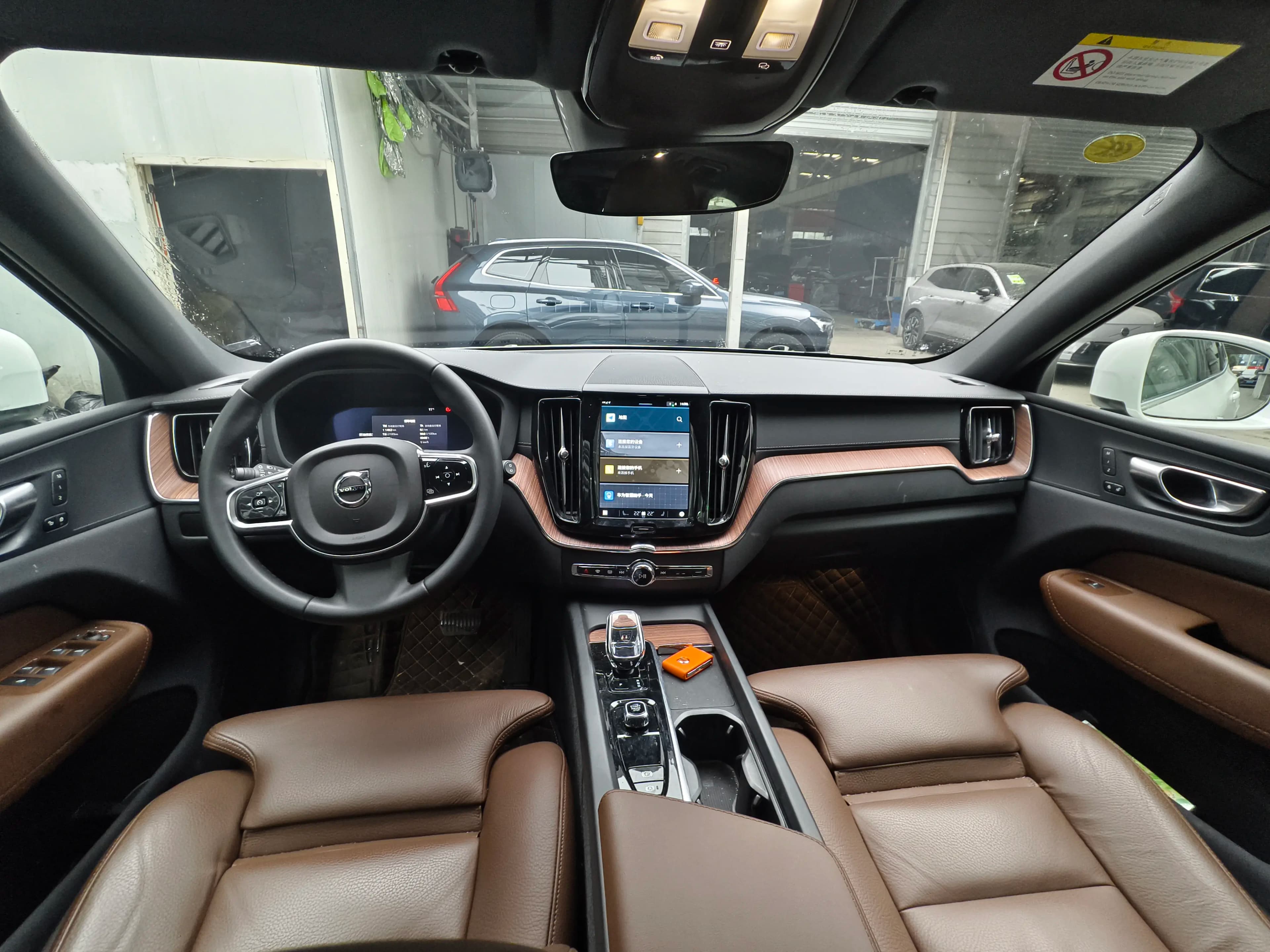 Volvo XC60 2025 г. 7115 км. — фото 10