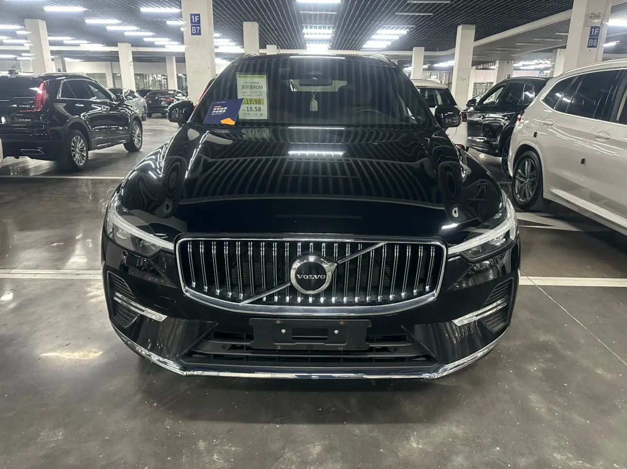 Volvo XC60 2022 г. 38398 км. — фото 2