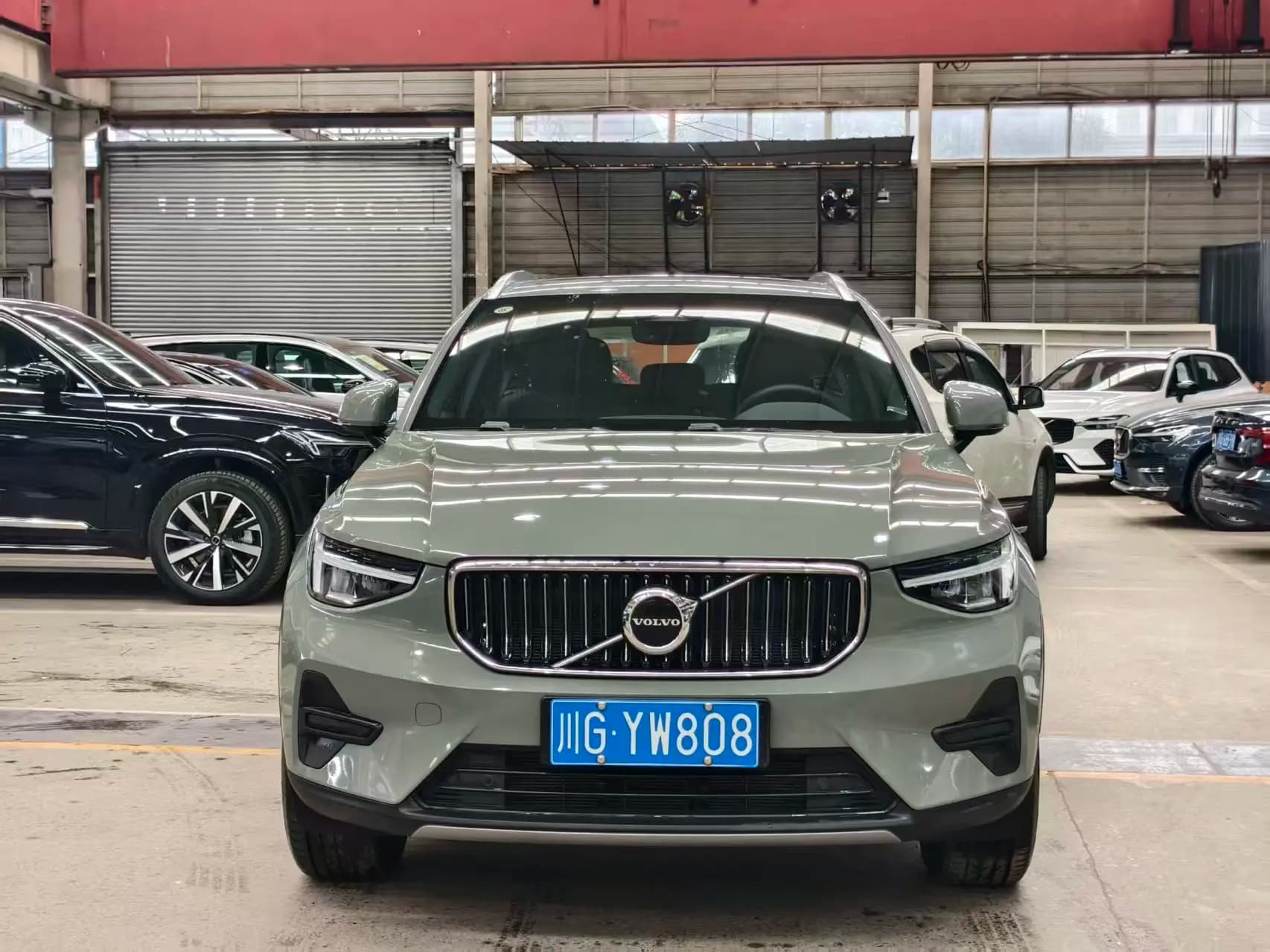Volvo XC40 2025 г. 4099 км. — фото 2