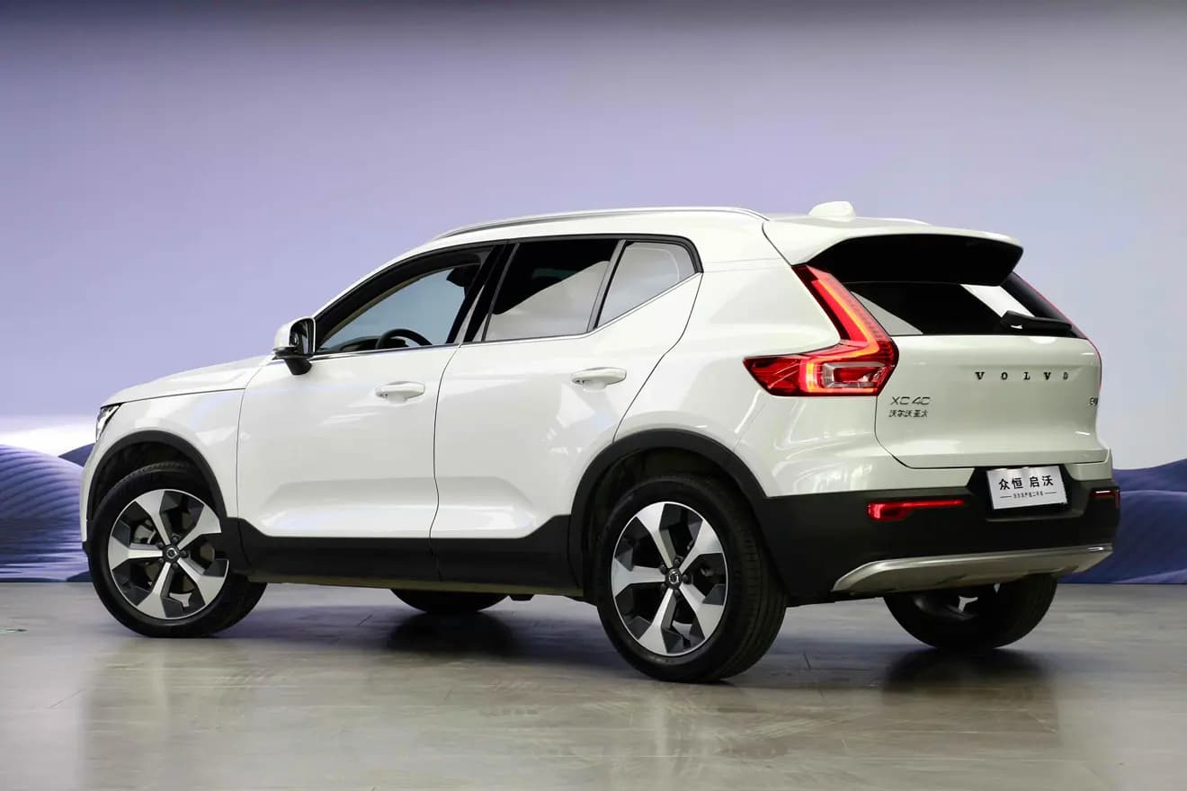 Volvo XC40 2024 г. 16100 км. — фото 5