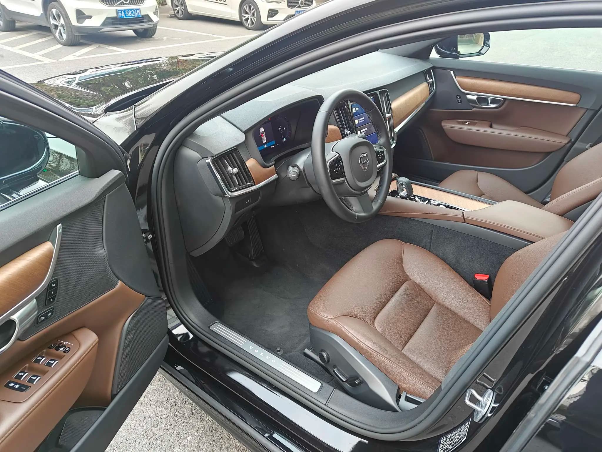 Volvo S90 2025 г. 5536 км. — фото 7