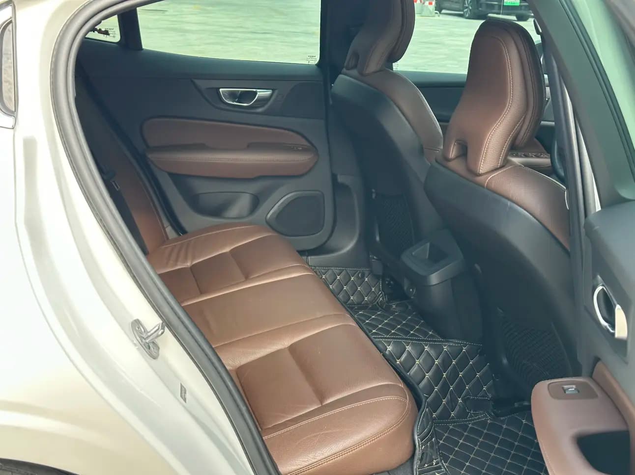 Volvo S60 2023 г. 20005 км. — фото 12