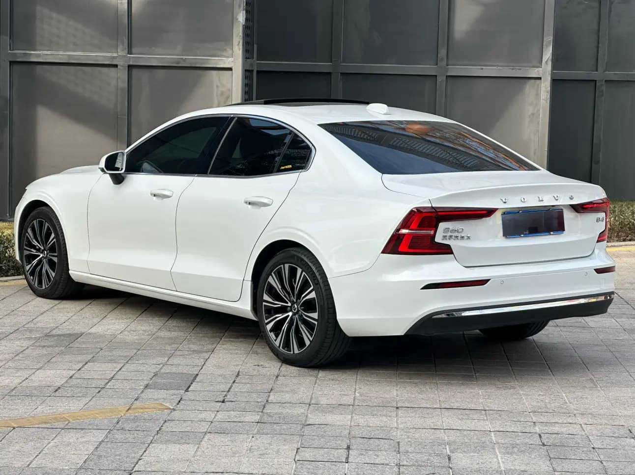 Volvo S60 2023 г. 20005 км. — фото 4