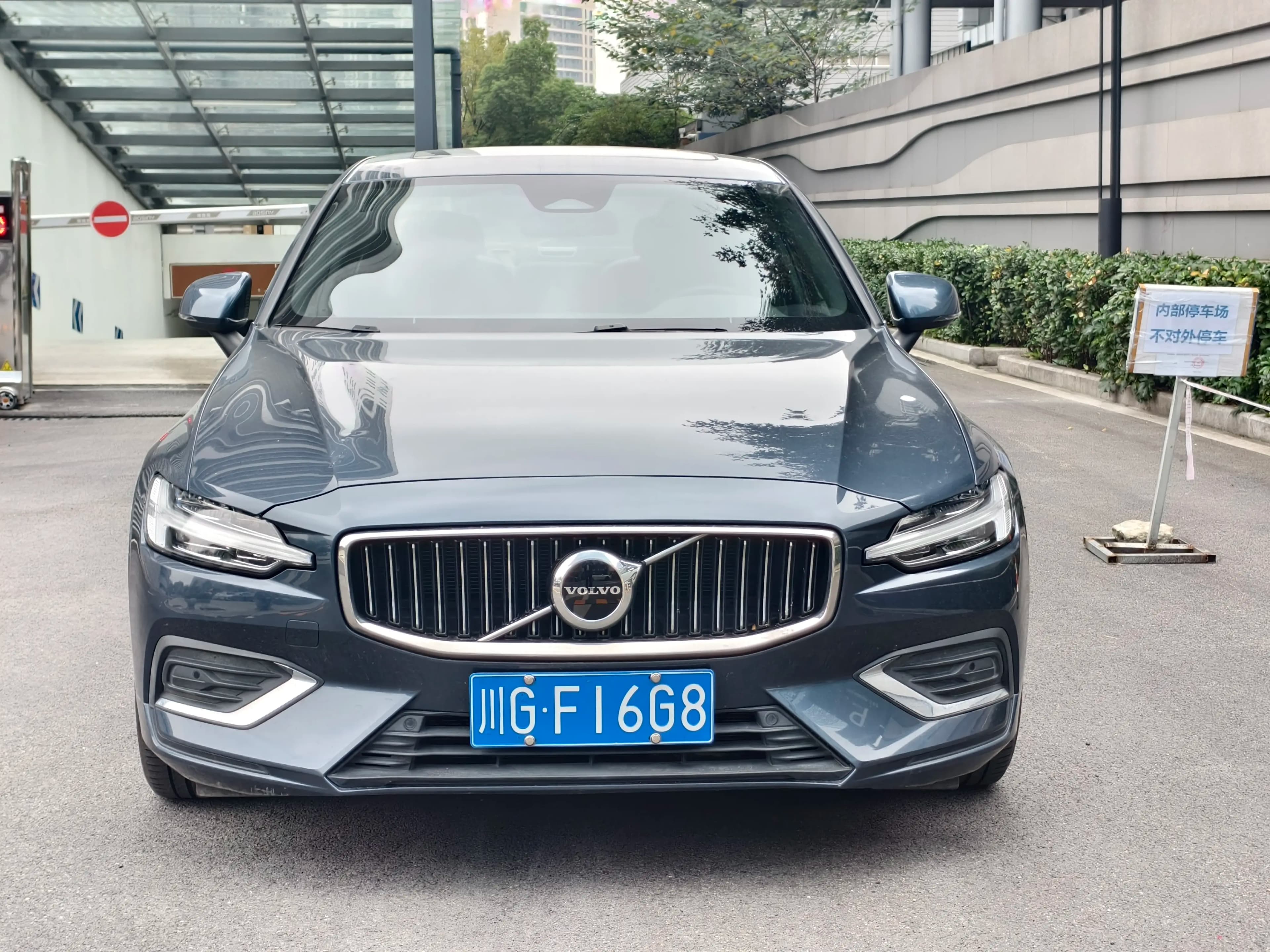 Volvo S60 2025 г. 16006 км. — фото 2