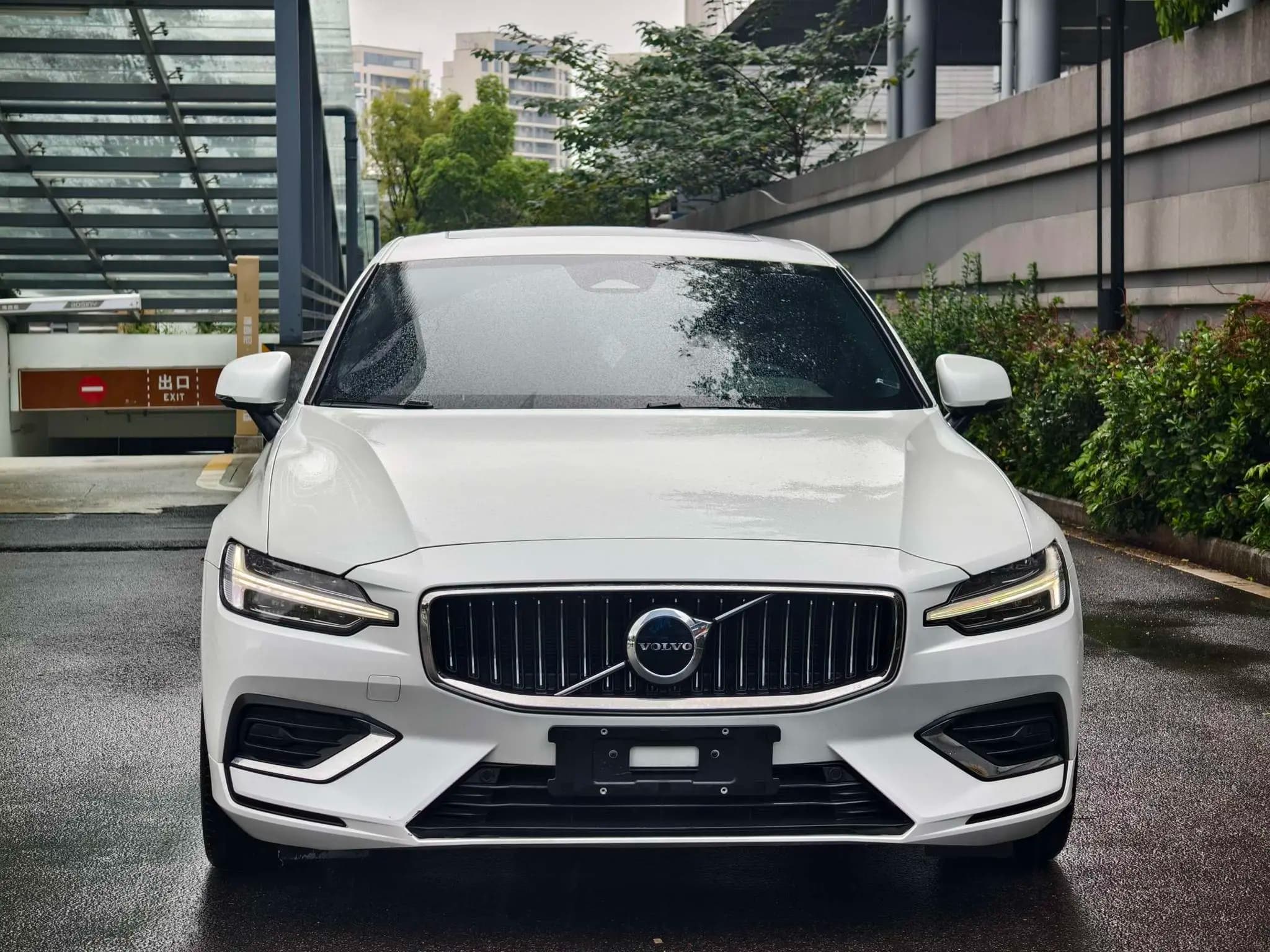 Volvo S60 2024 г. 37138 км. — фото 2