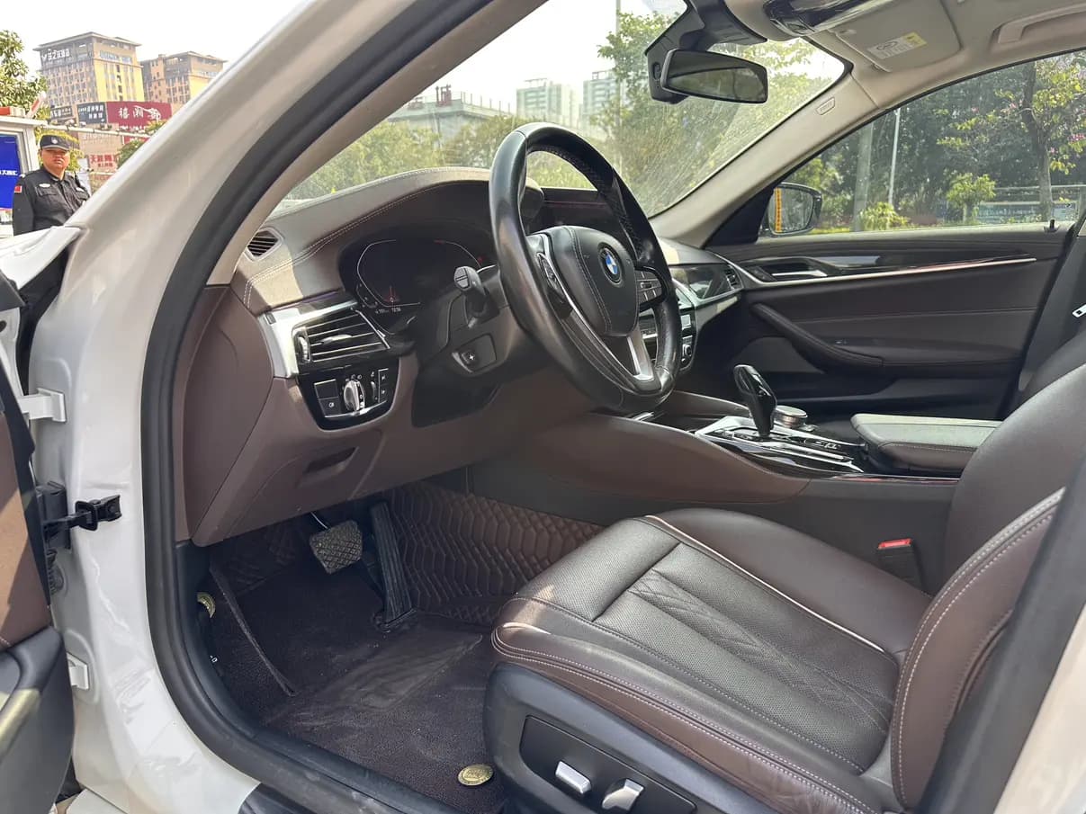 BMW 5 Series 2021 г. 144016 км. — фото 10