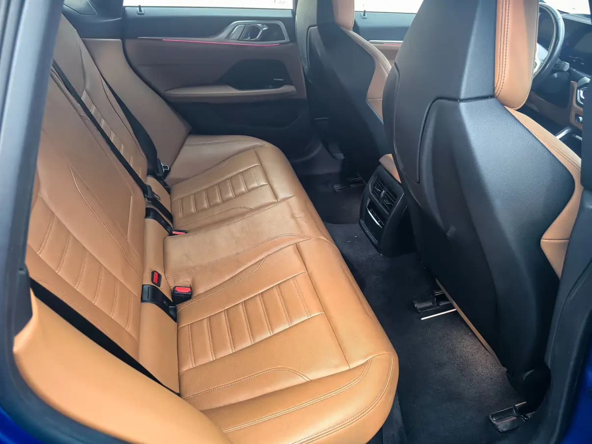 BMW i4 2022 г. 37901 км. — фото 18