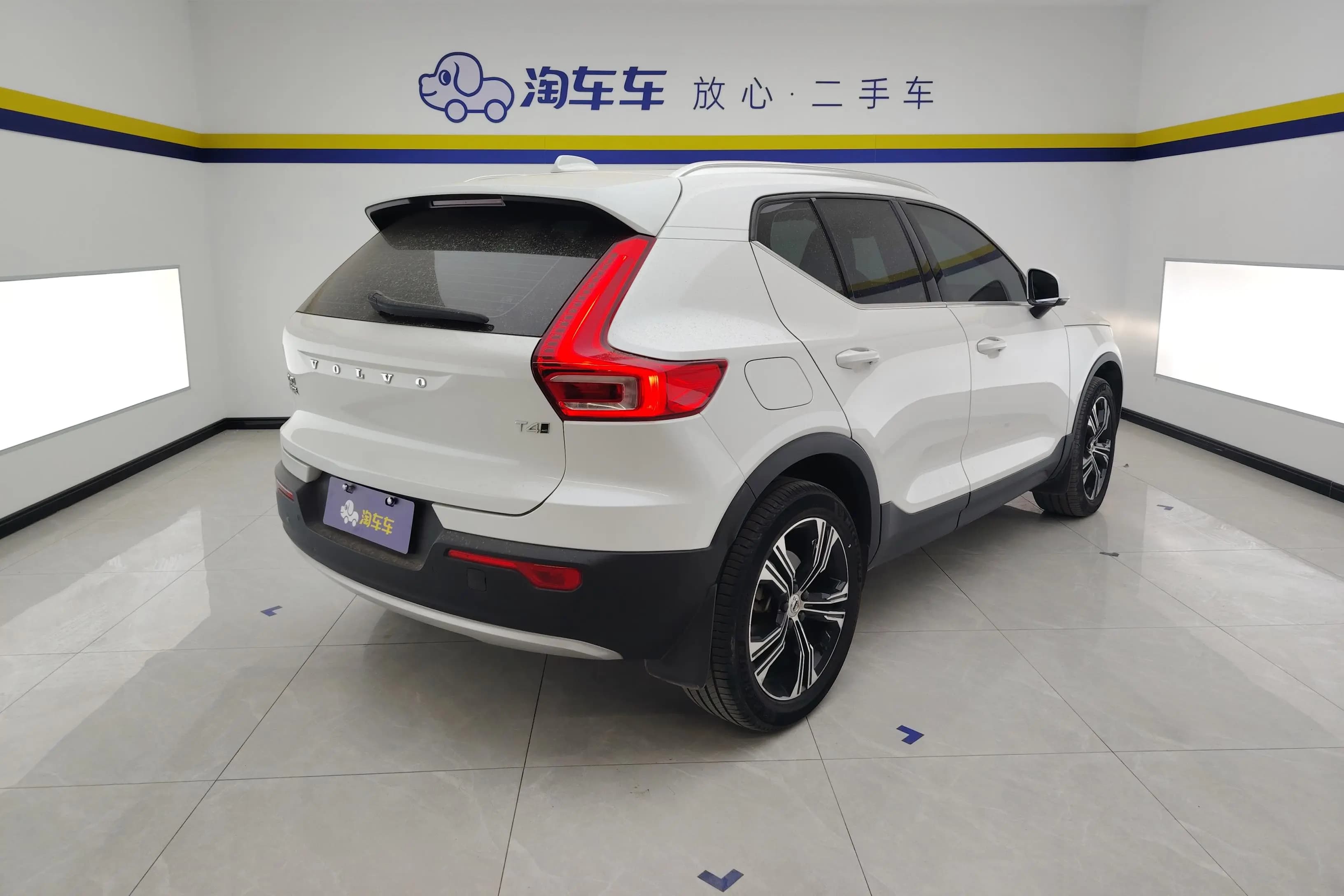 Volvo XC40 2021 г. 49374 км. — фото 3