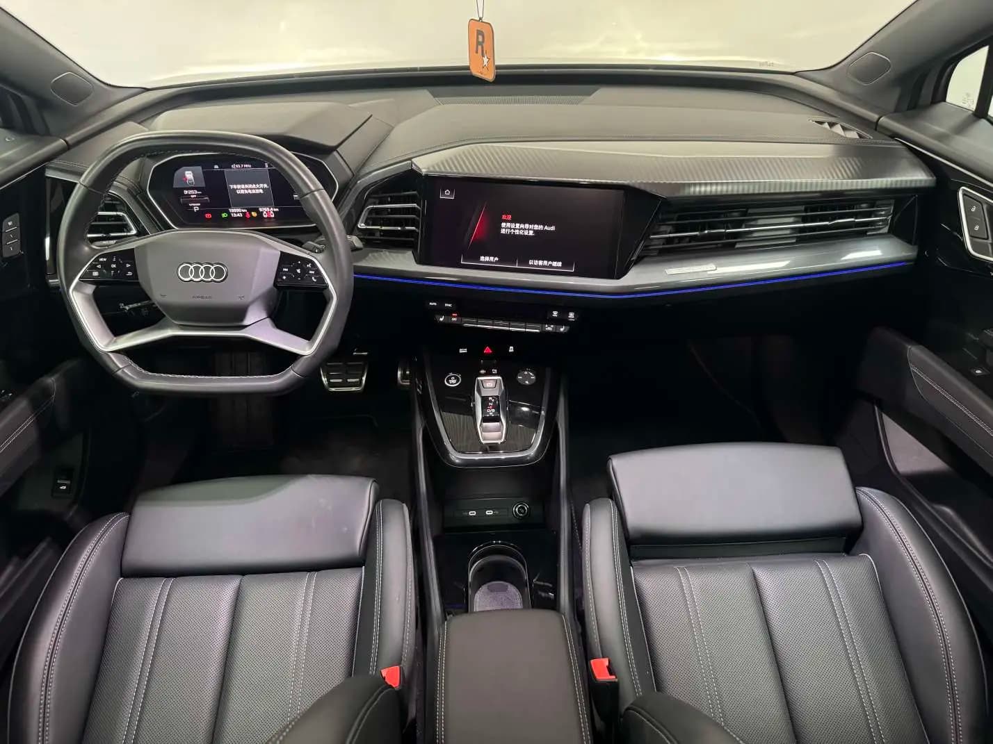 Audi Q4 e-tron 2024 г. 19977 км. — фото 11