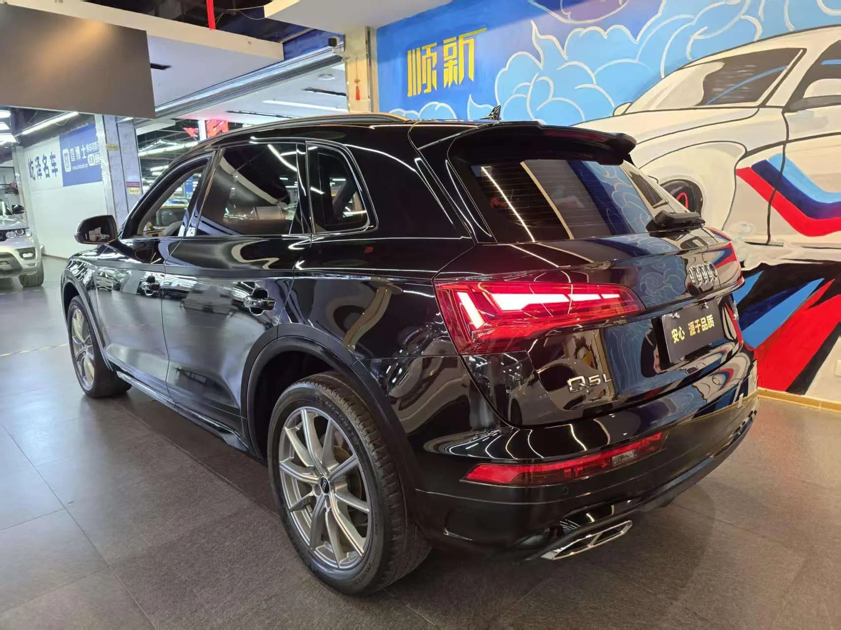 Audi Q5L 2023 г. 58035 км. — фото 3