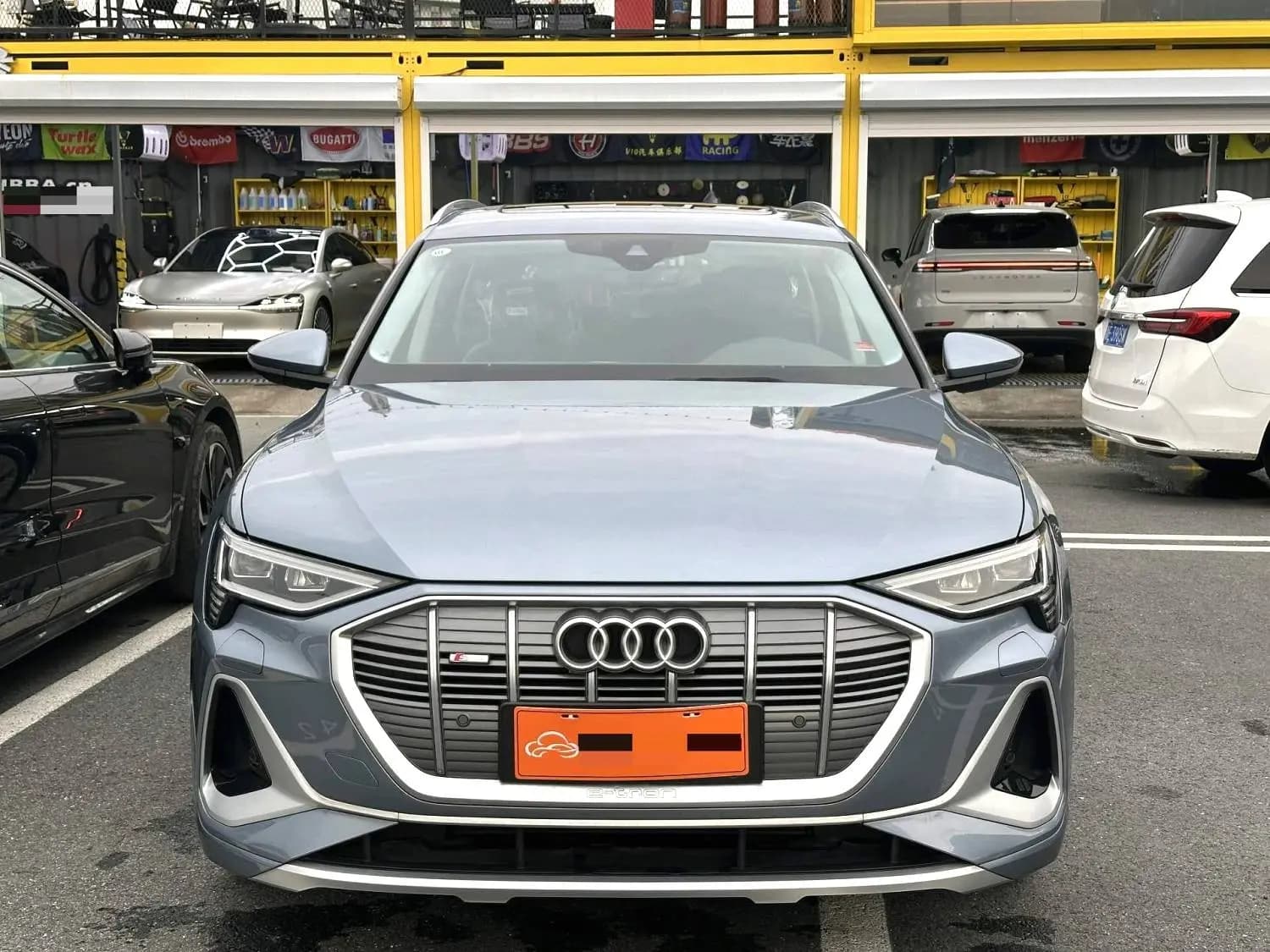 Audi e-tron 2025 г. — фото 2