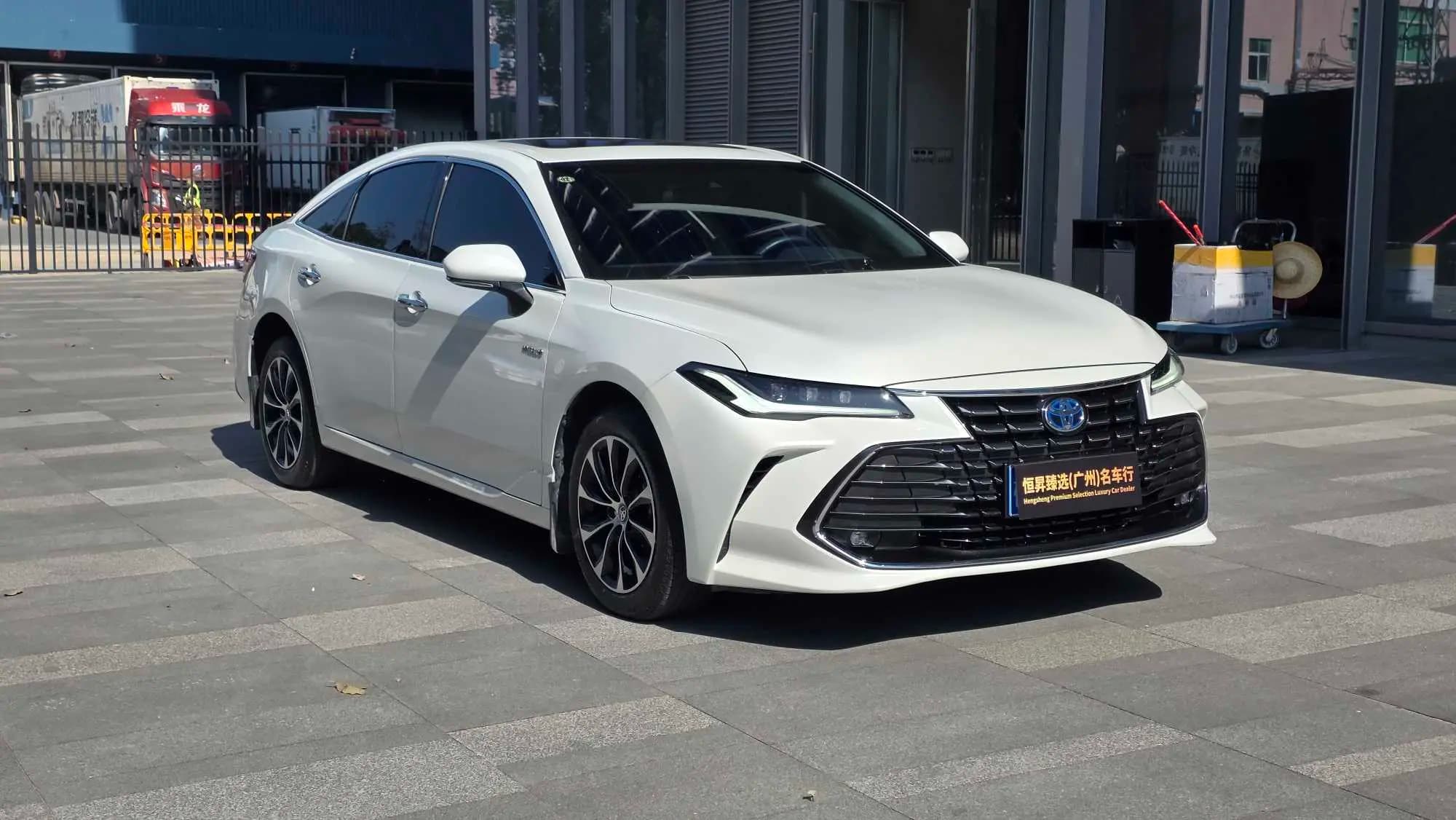 Toyota Avalon 2022 г. 12141 км. — фото 3